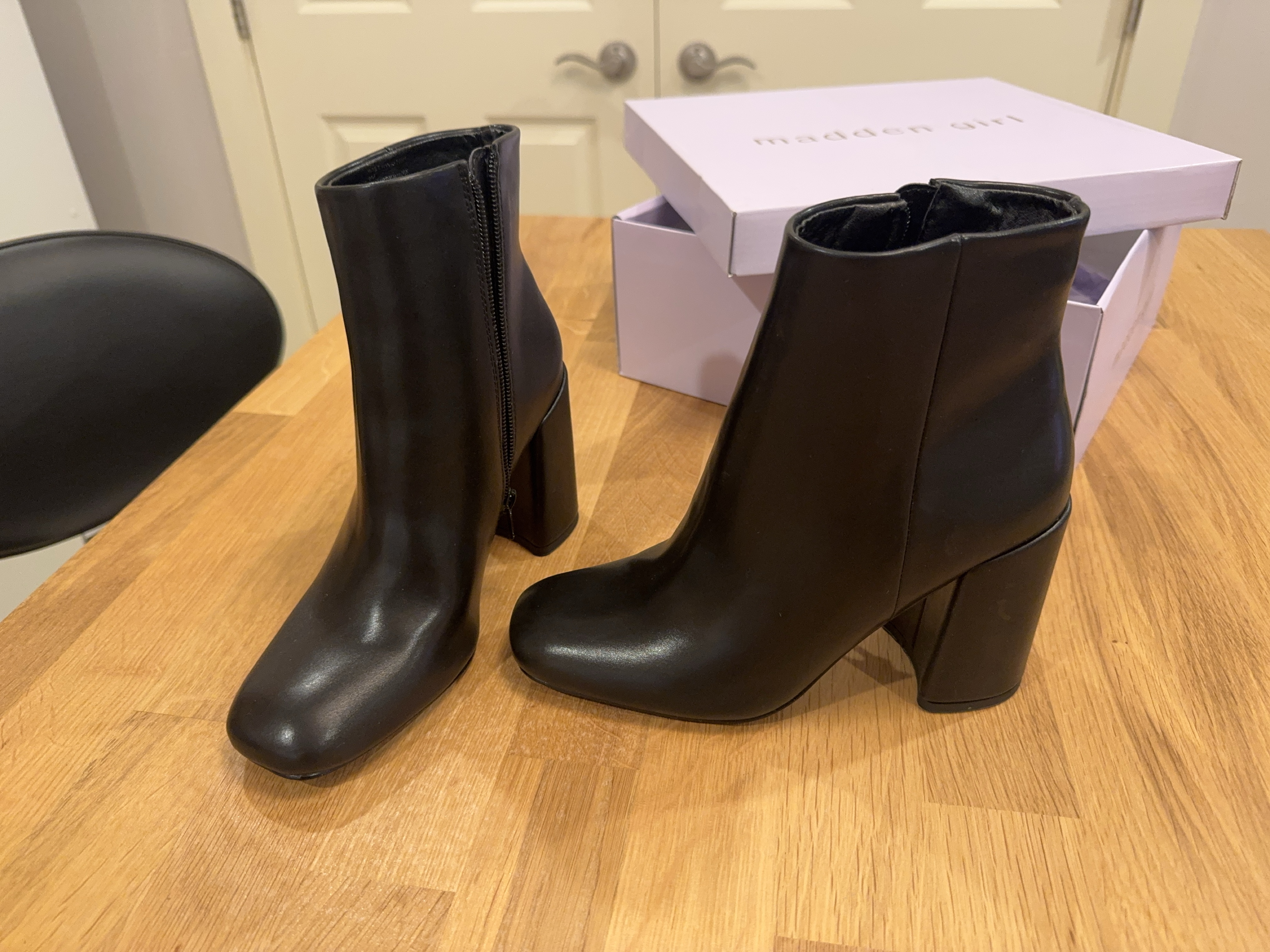 New Madden Girl Black Ankle Boots, Size 6 thumbnail