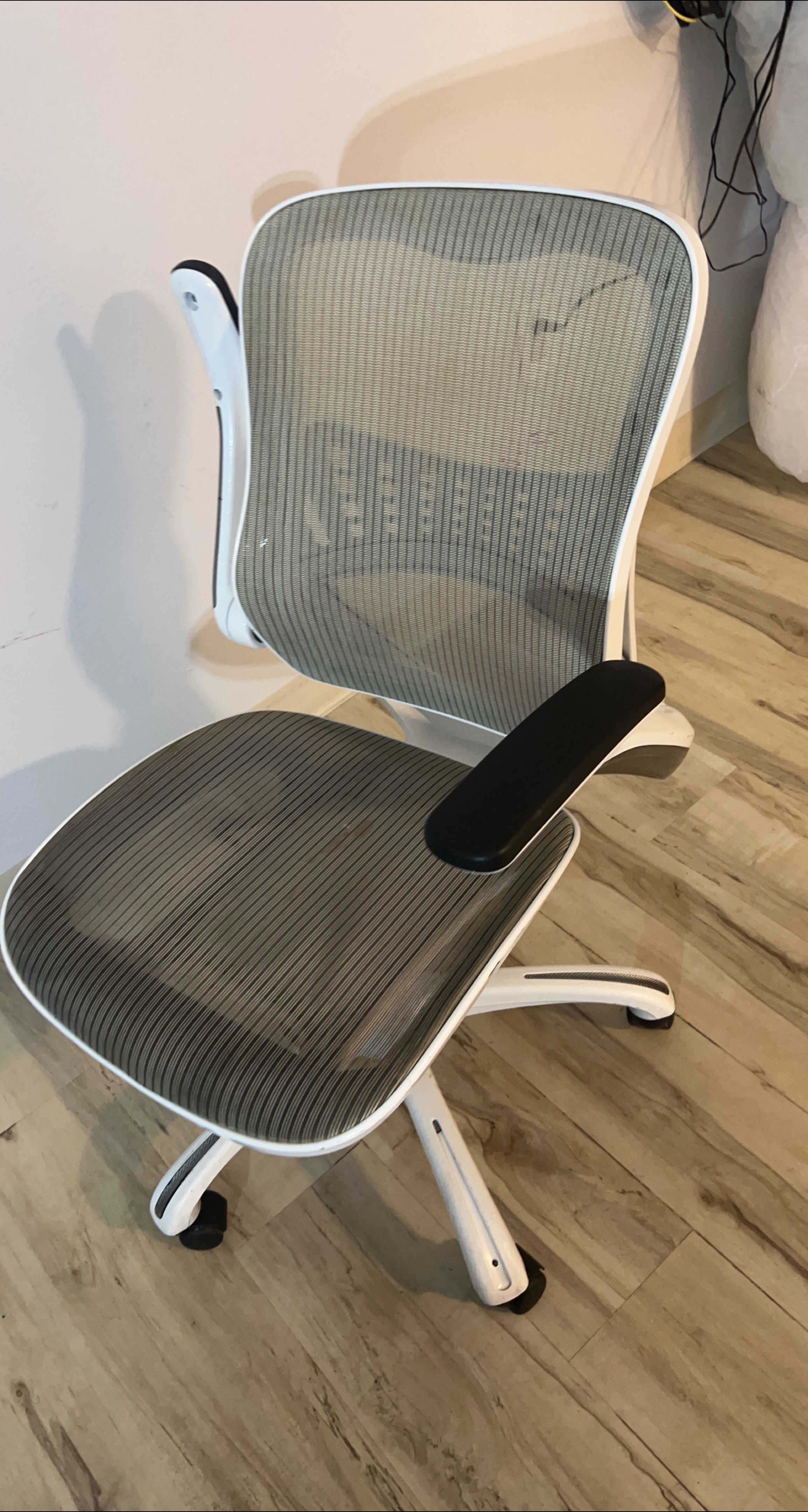 White & Gray Mesh Office Chair thumbnail
