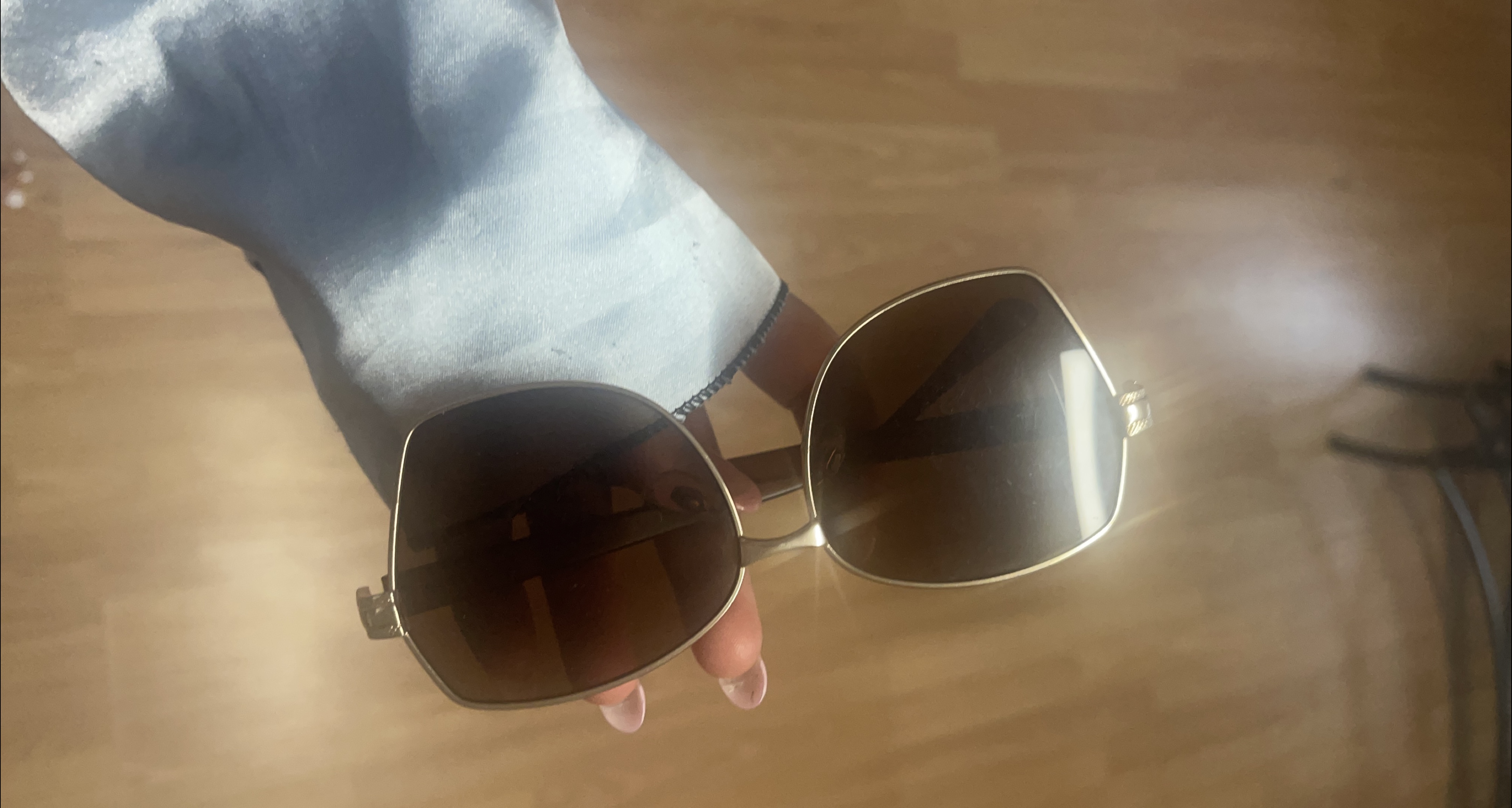 Gold Frame Sunglasses thumbnail