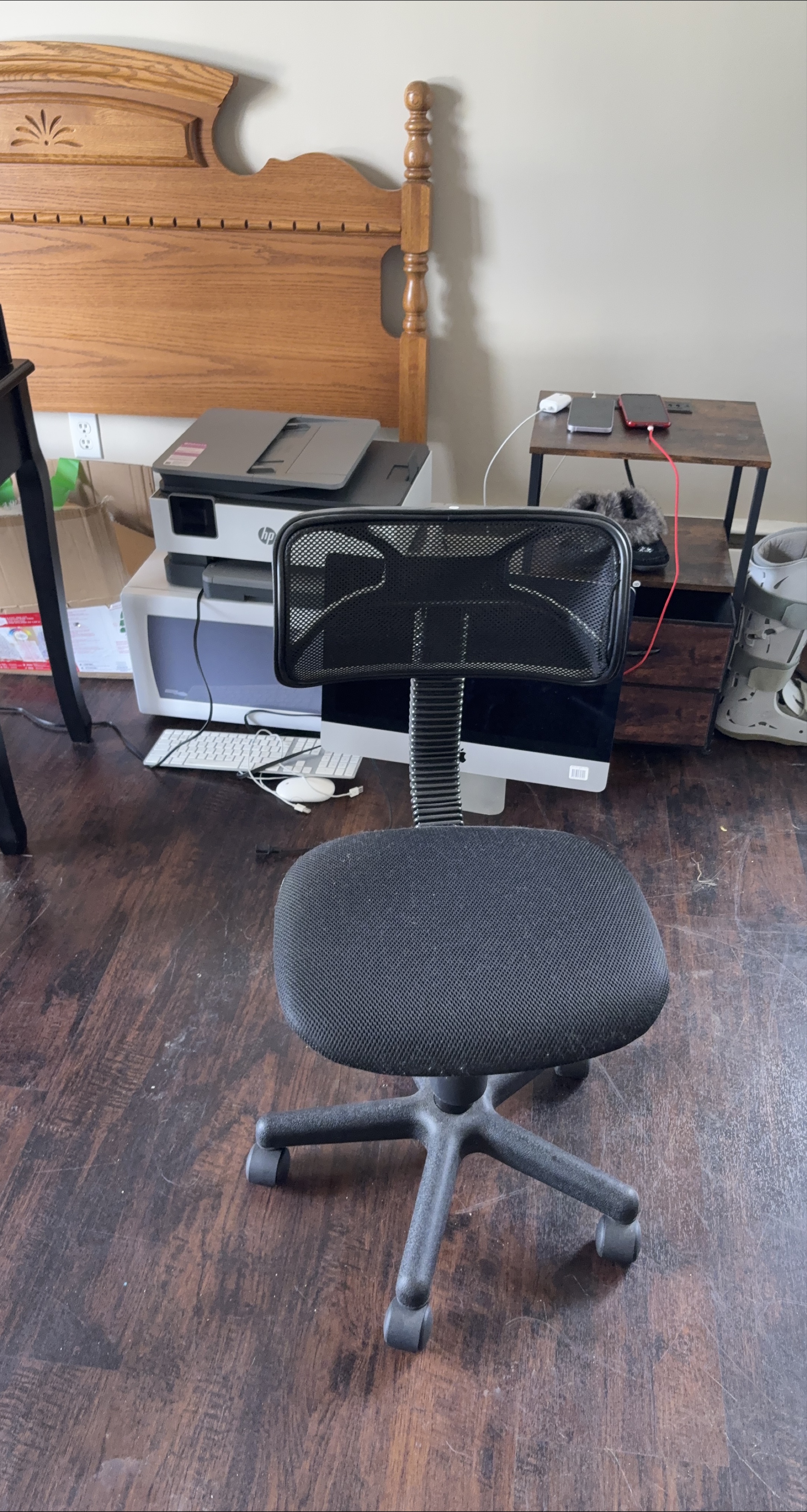 Black mesh office chair thumbnail