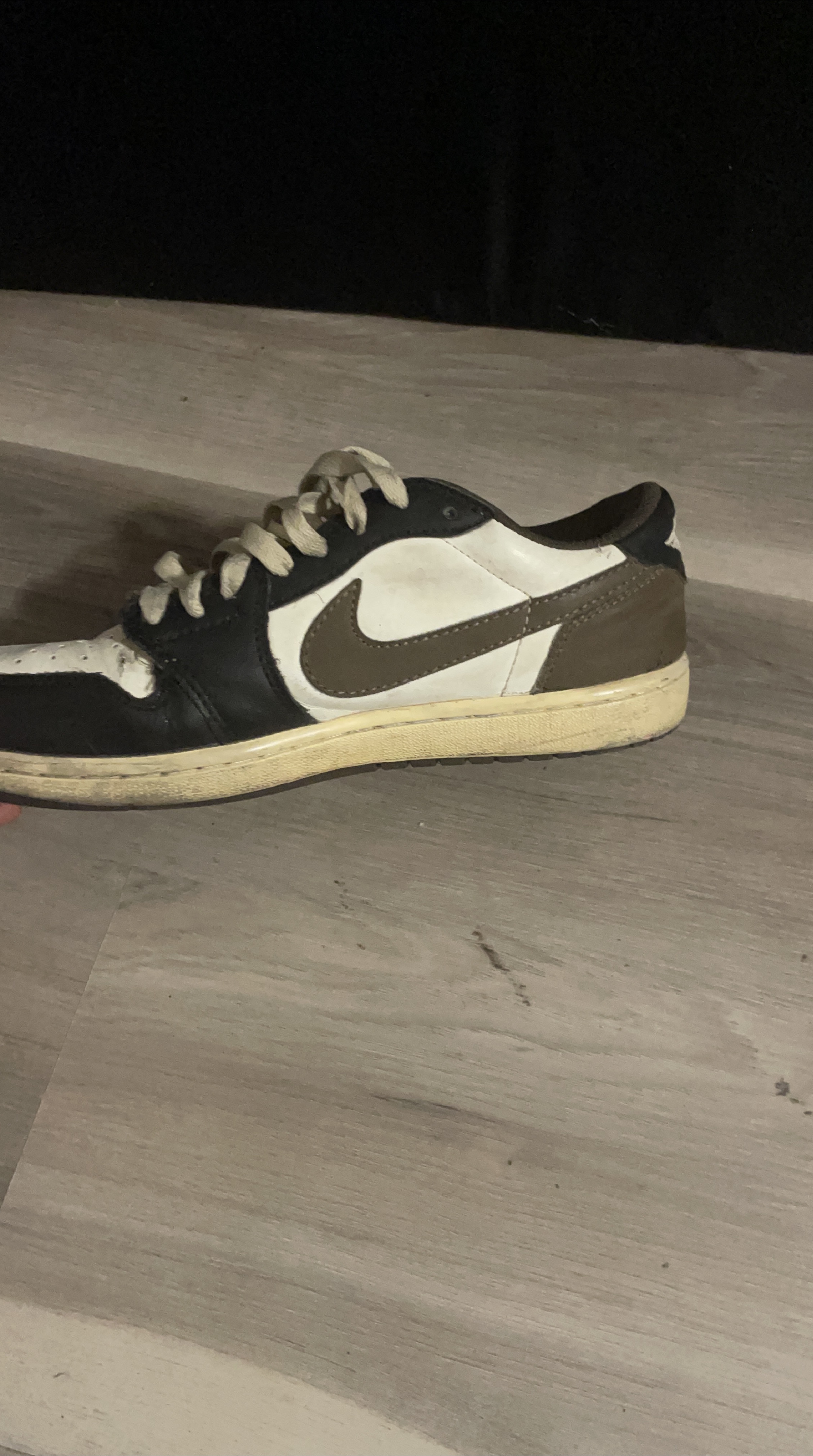 Nike Air Jordan 1 Low Travis Scott thumbnail