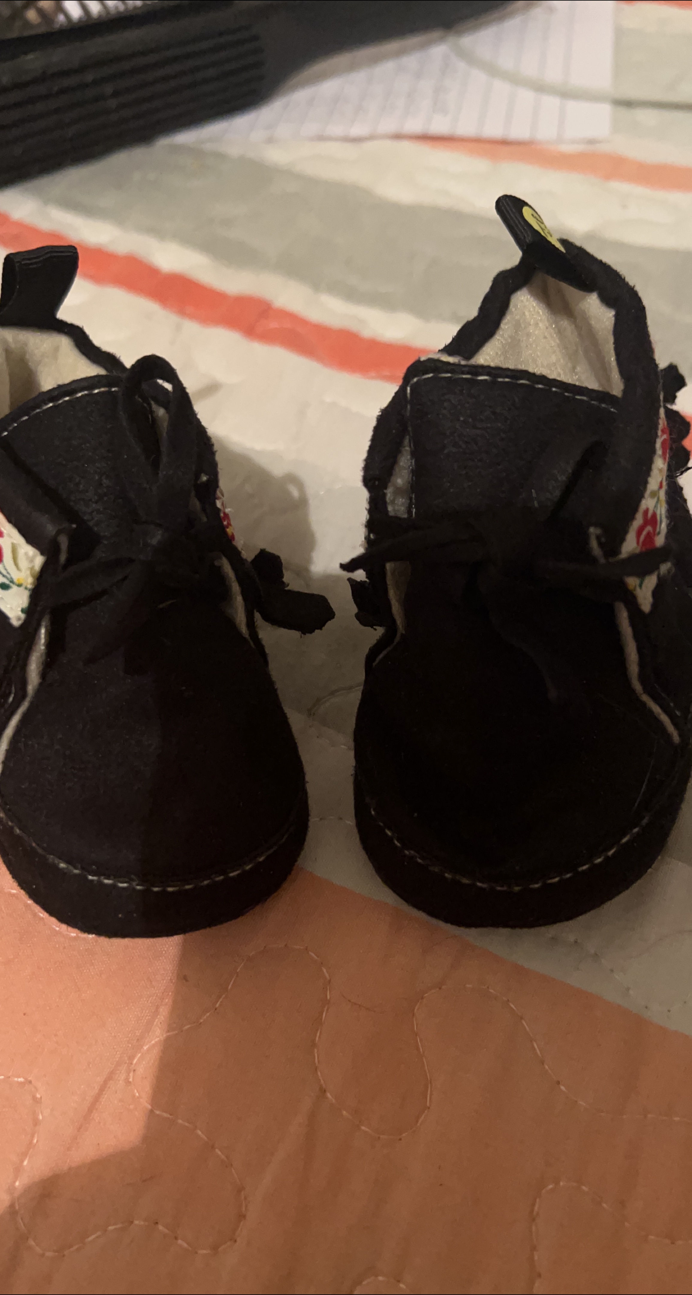 Black Baby Shoes thumbnail