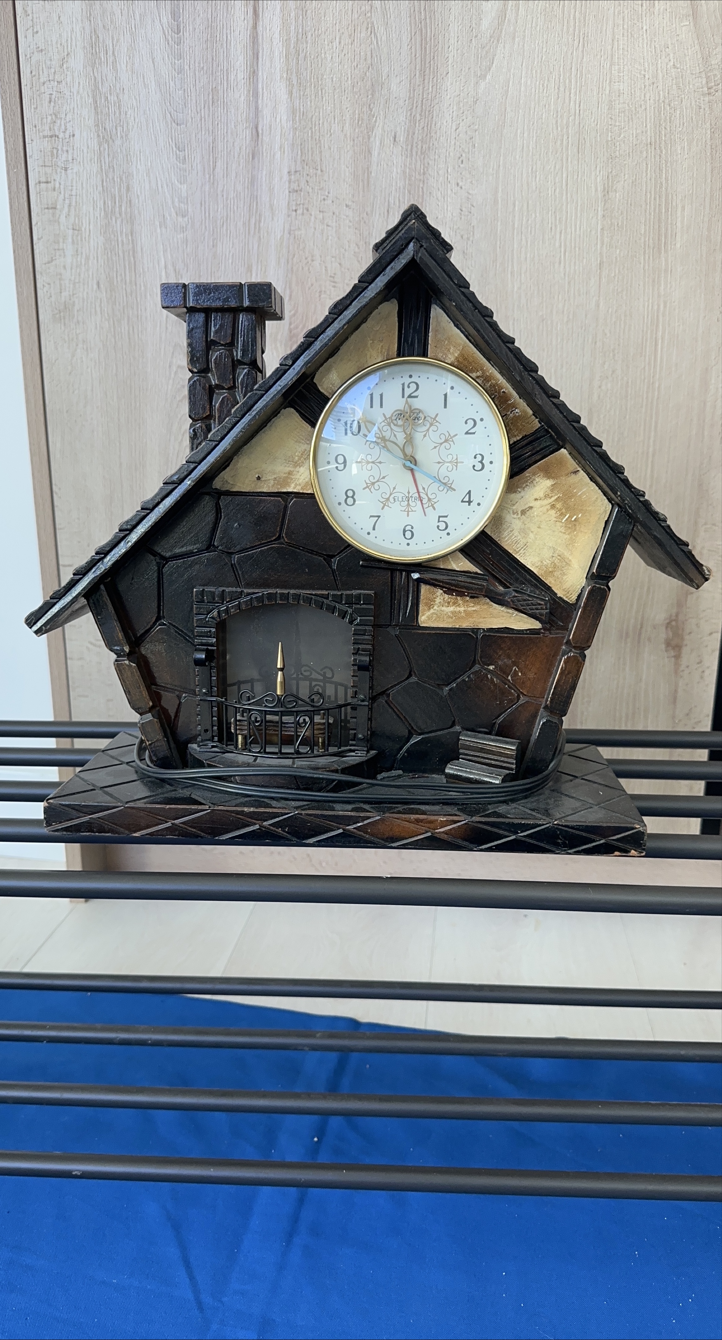 Electric Musical Clock House
