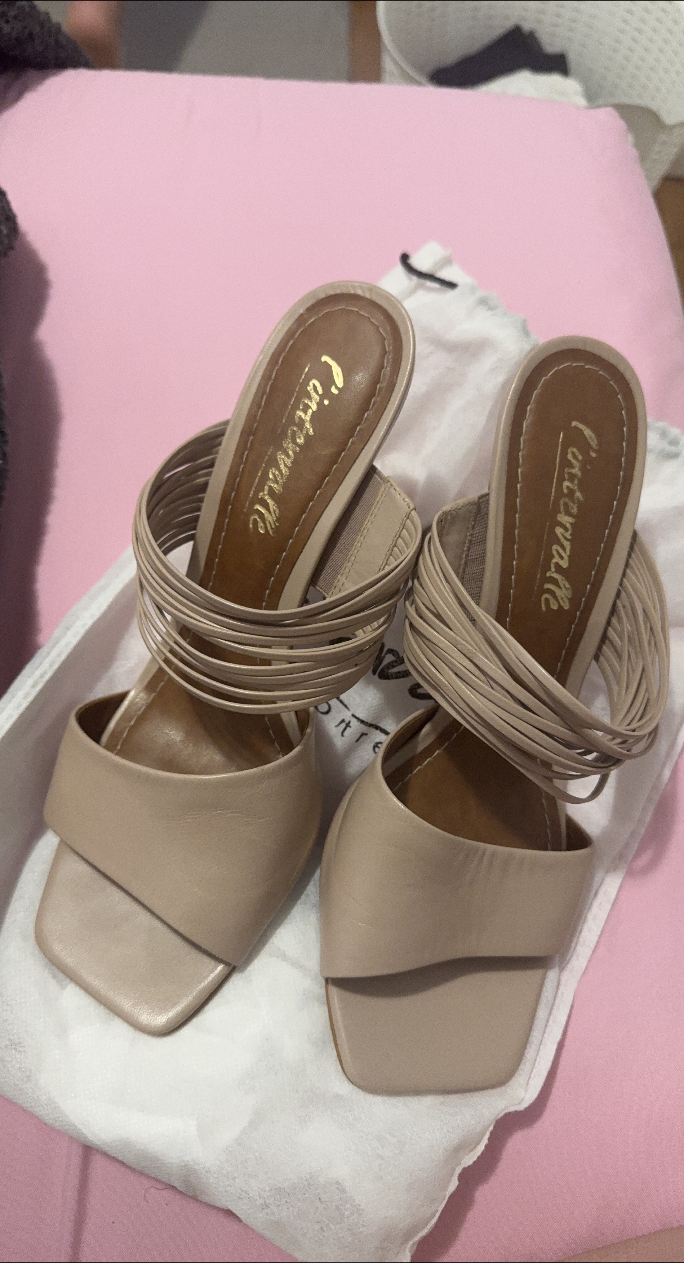 L'intervalle Nude Heels - Size 10 thumbnail