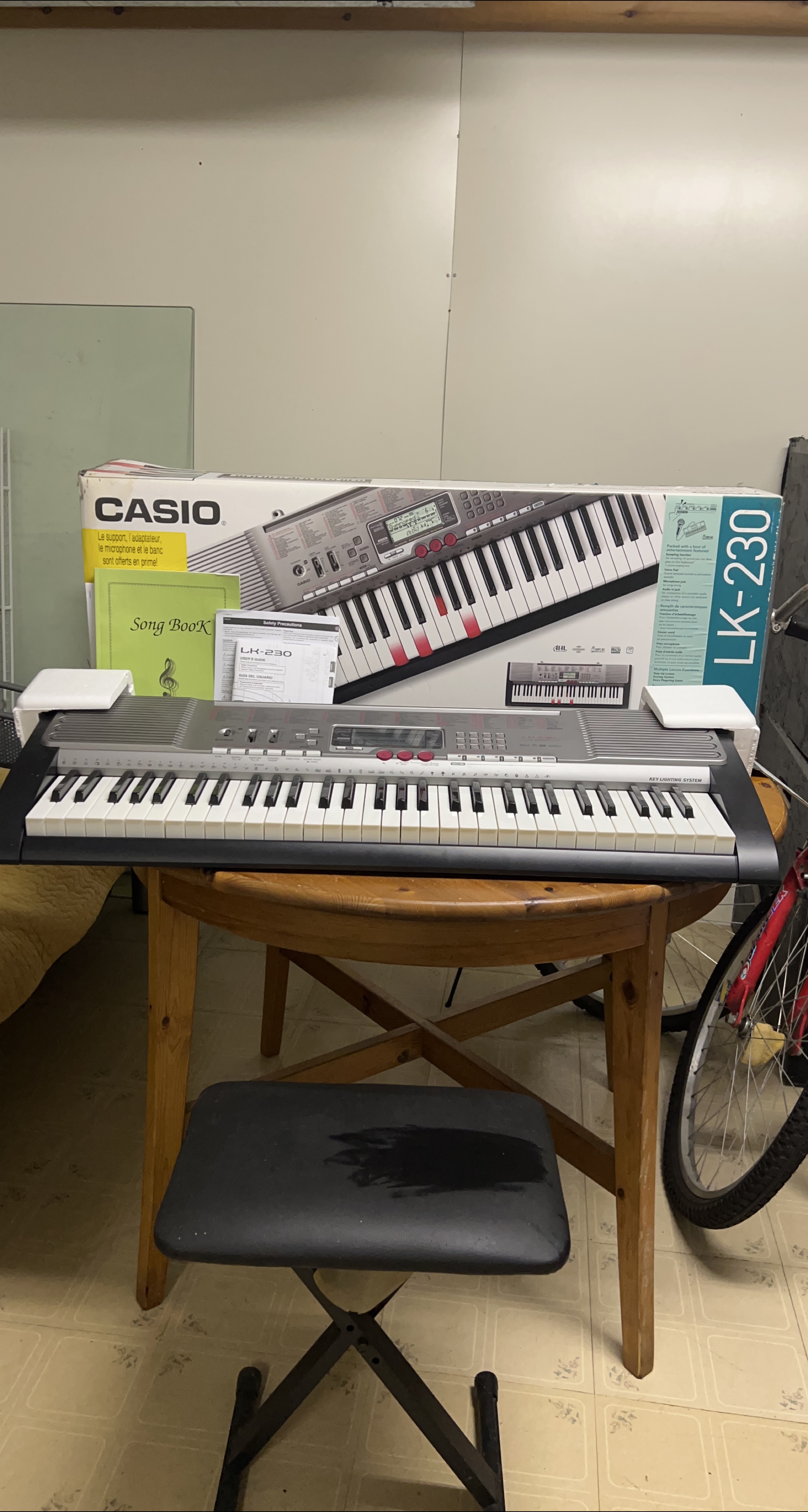 Casio LK-230 Keyboard including stand and stool thumbnail