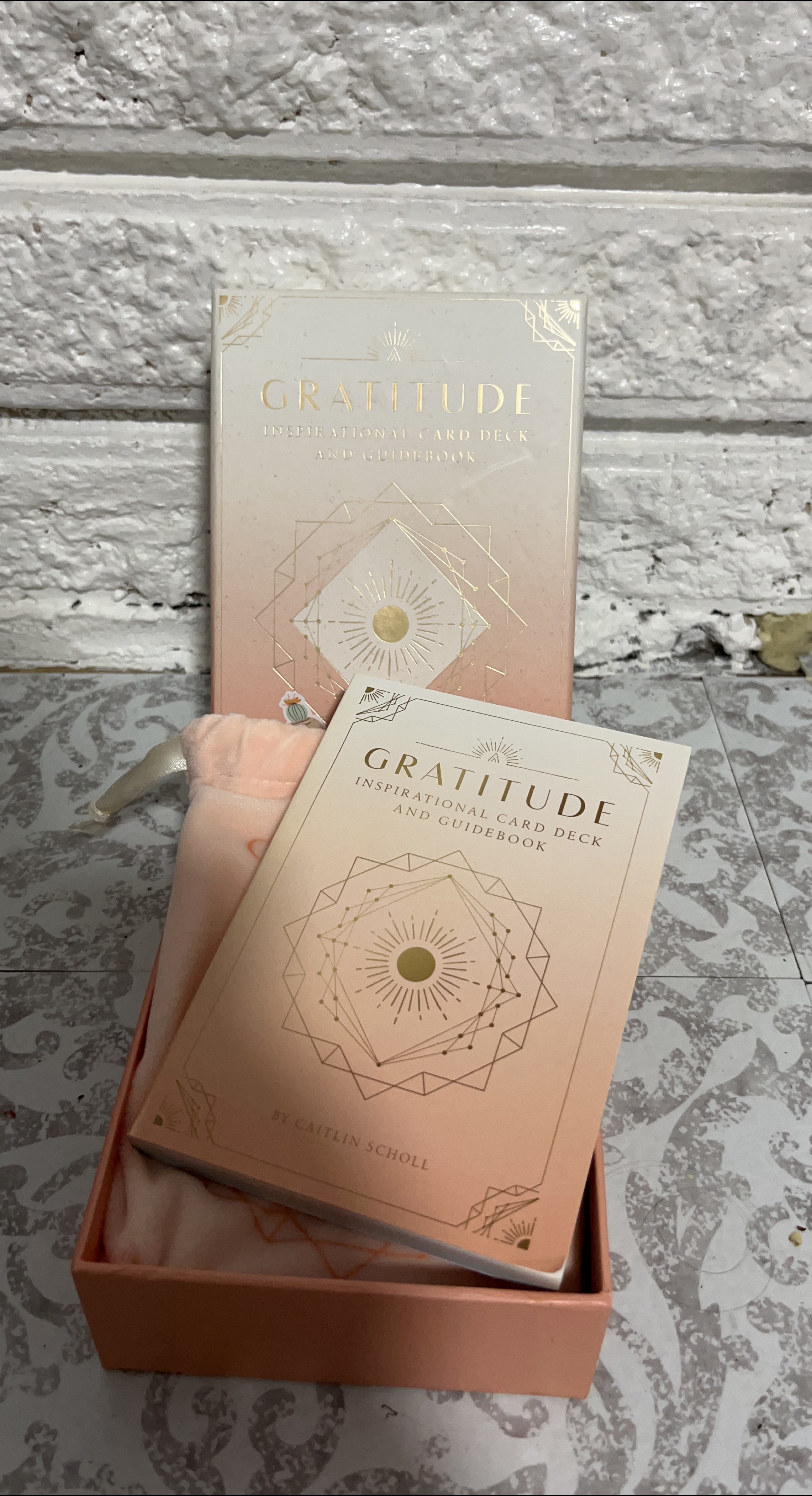 Gratitude Inspirational Card Deck & Guidebook thumbnail