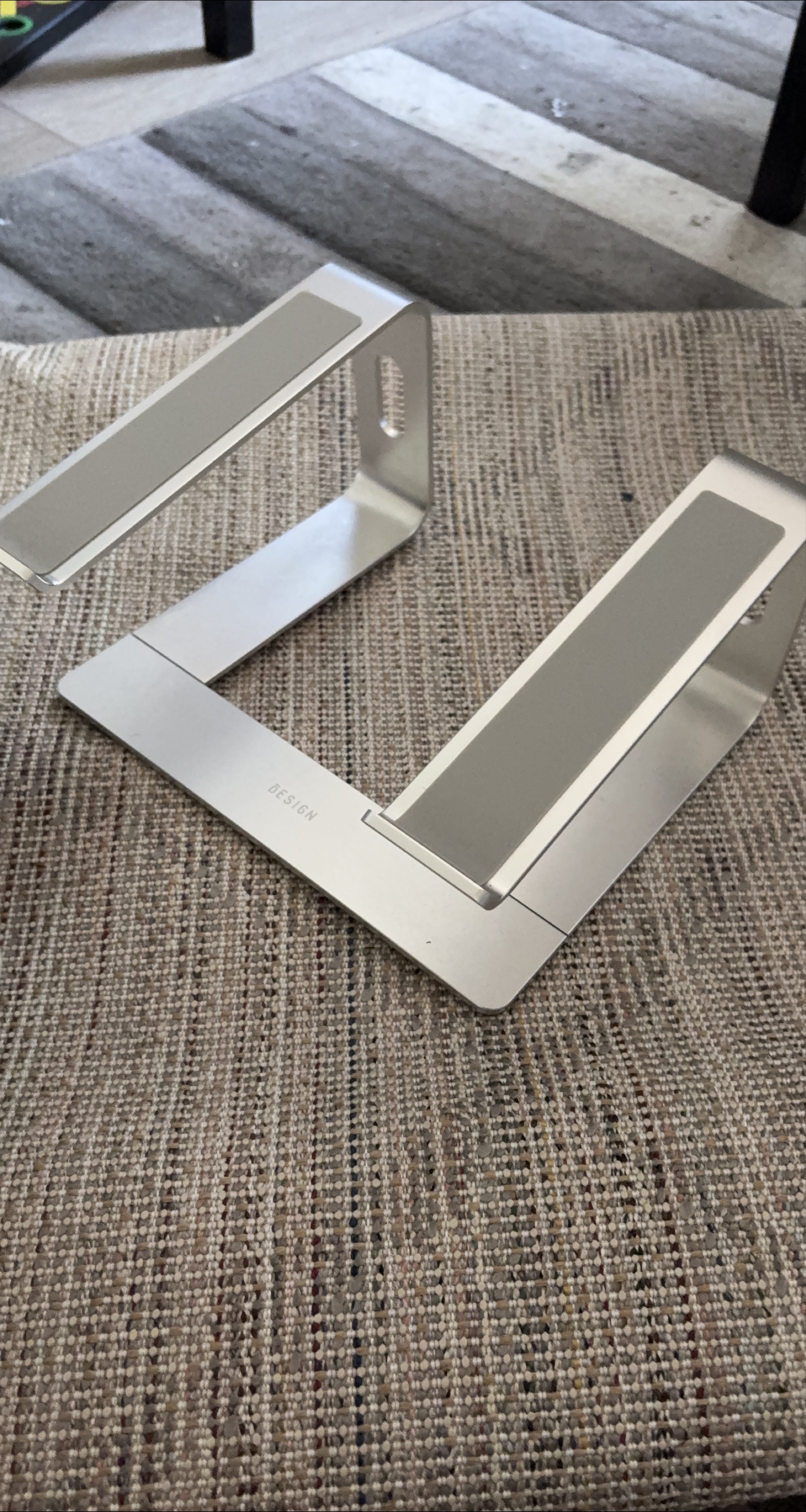 Silver Laptop Stand image indicator(1)