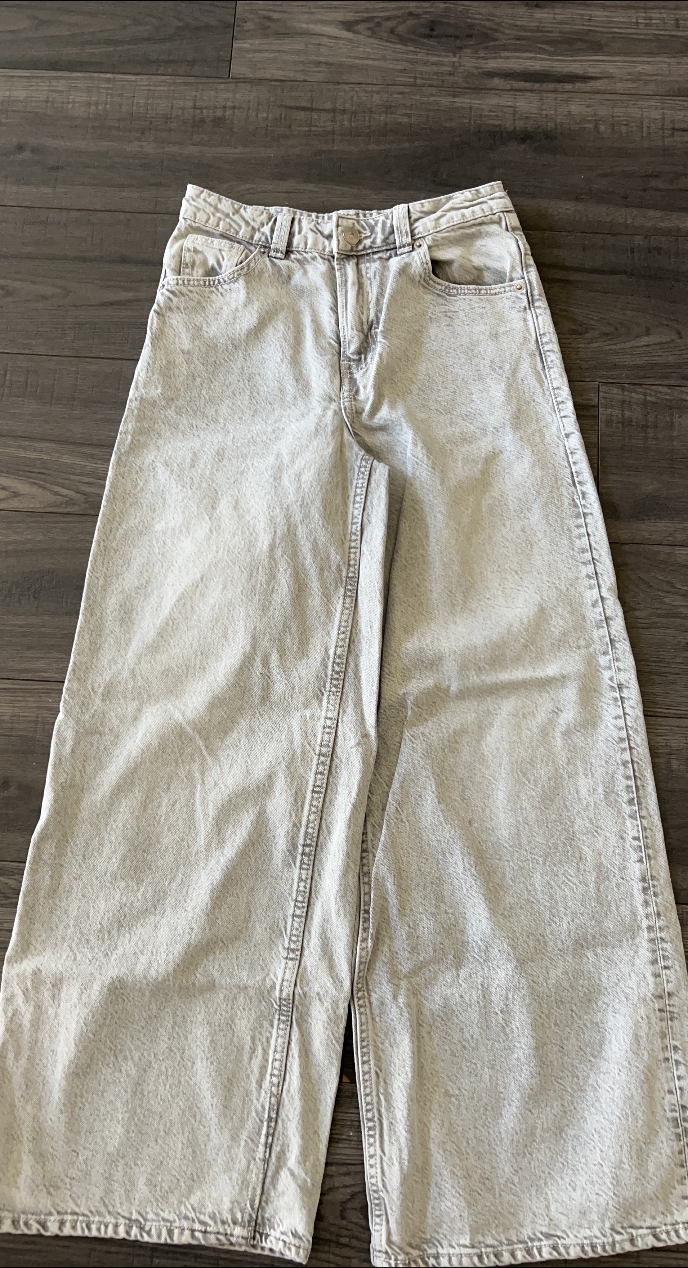 H&M Wide Leg Jeans thumbnail