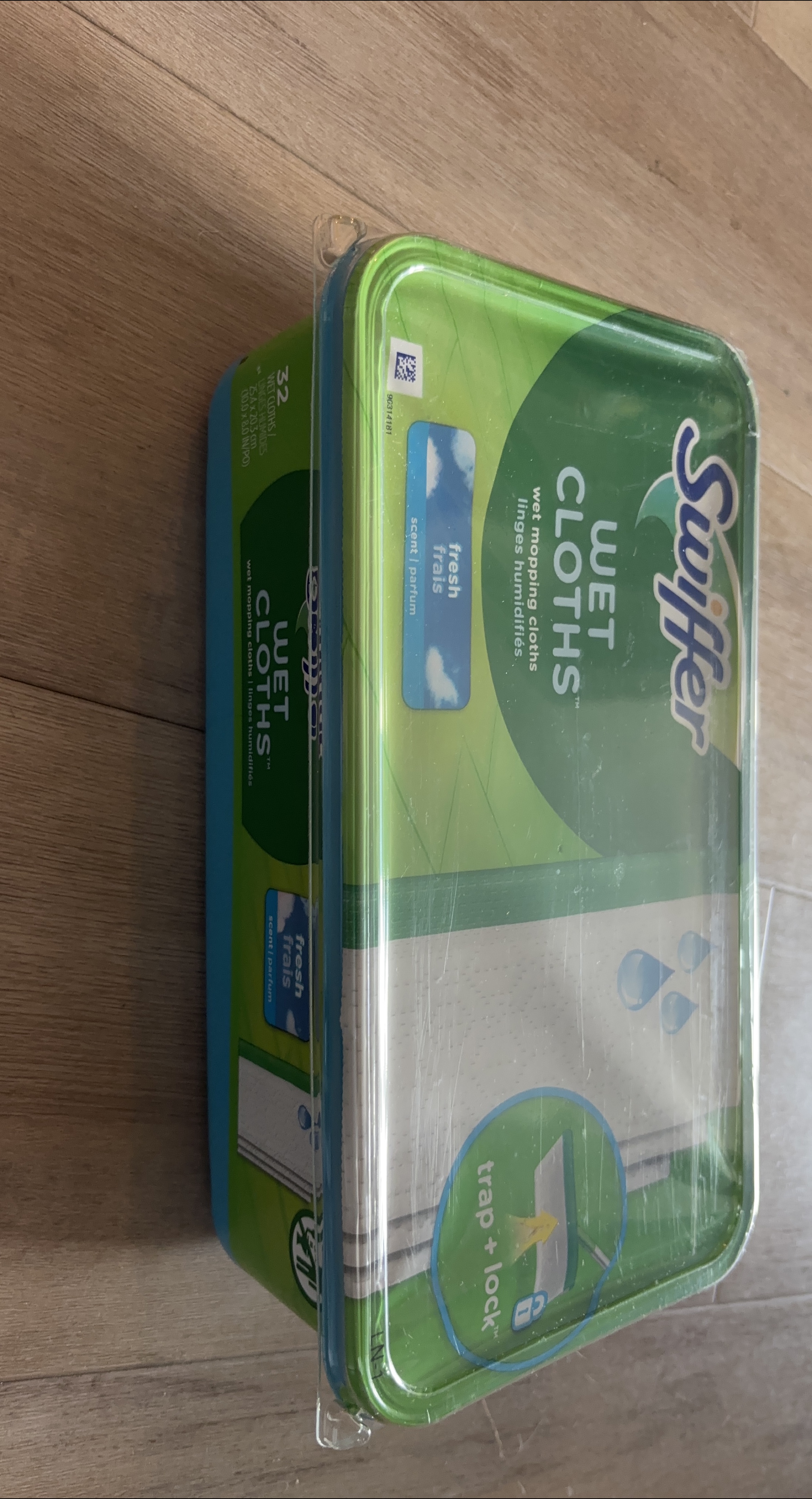 Swiffer Wet Cloths - 32 count thumbnail