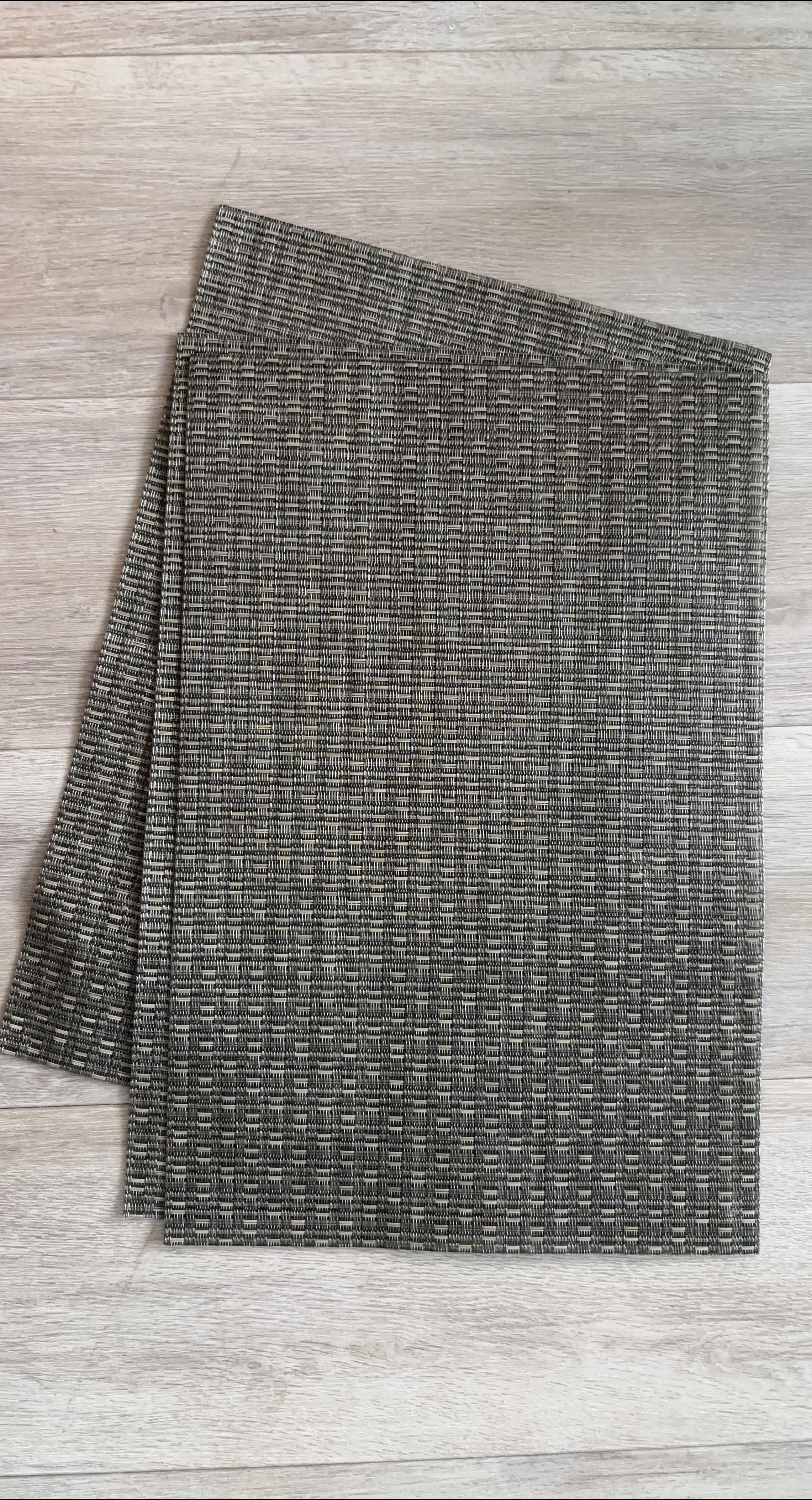 Set of 4 Woven Placemats - Neutral Tones thumbnail