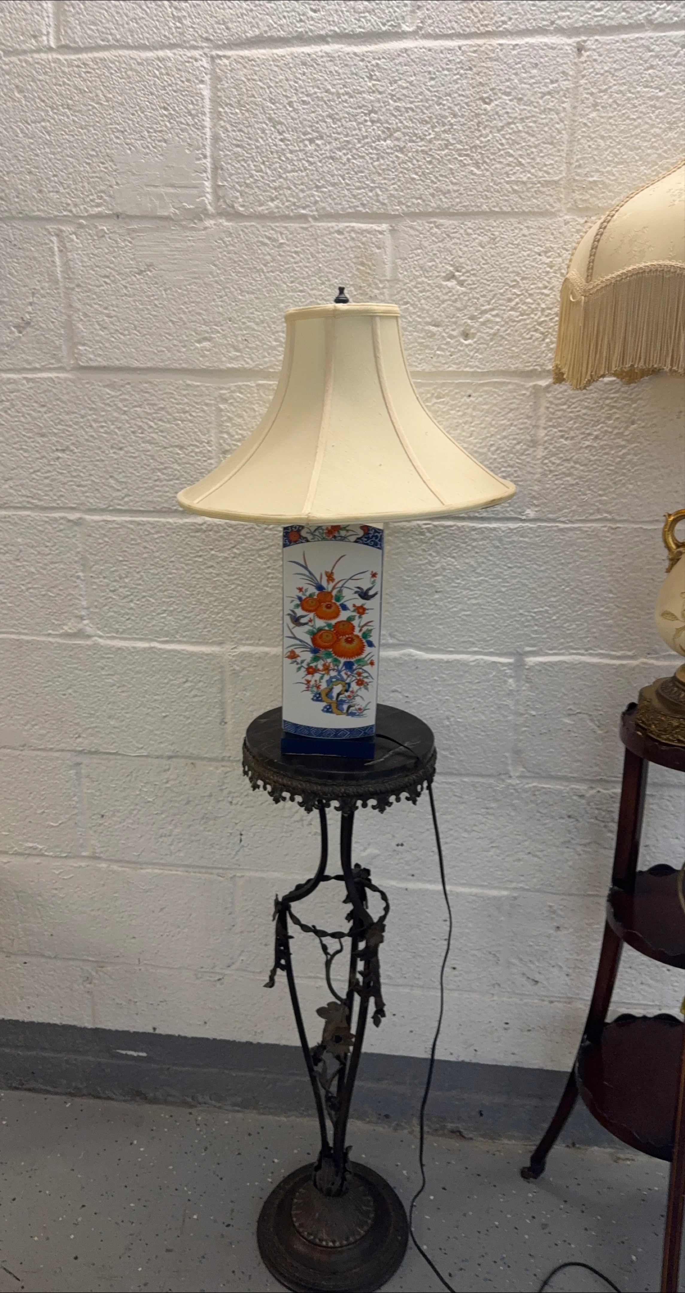 Vintage Floral Table Lamp with Stand