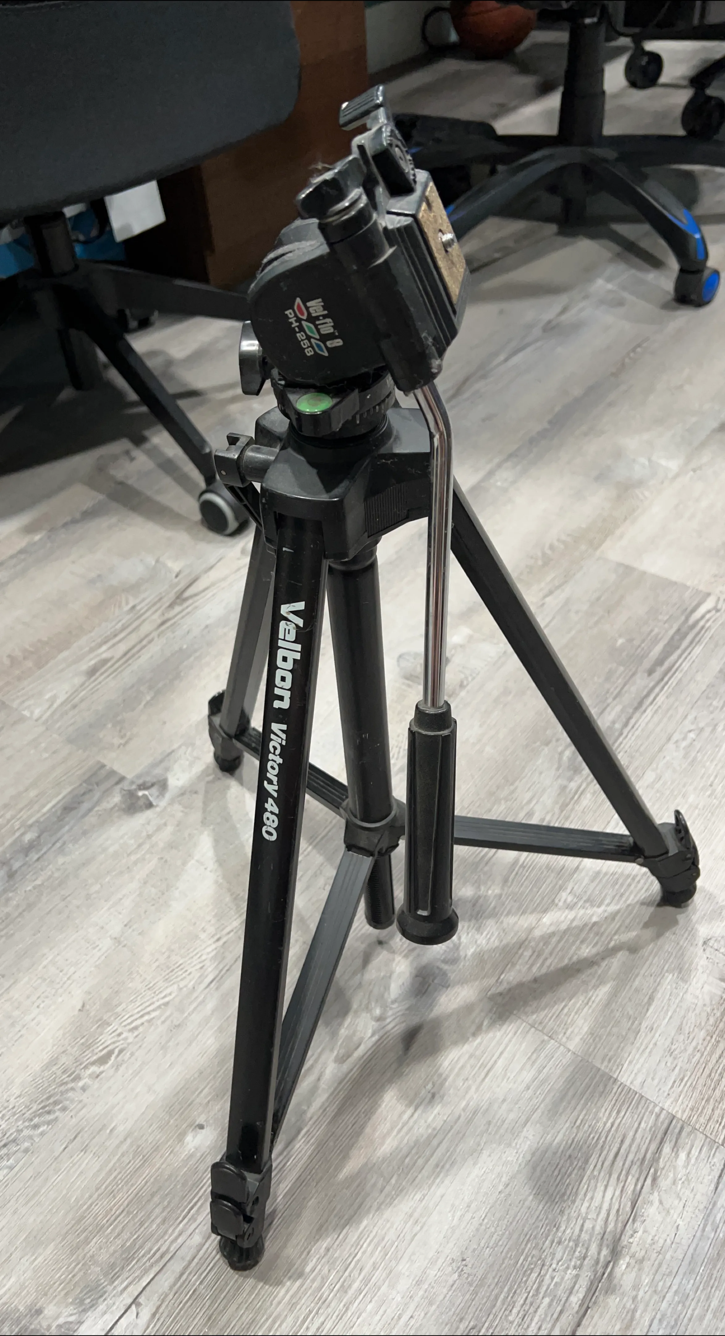 Velbon Victory 480 Tripod