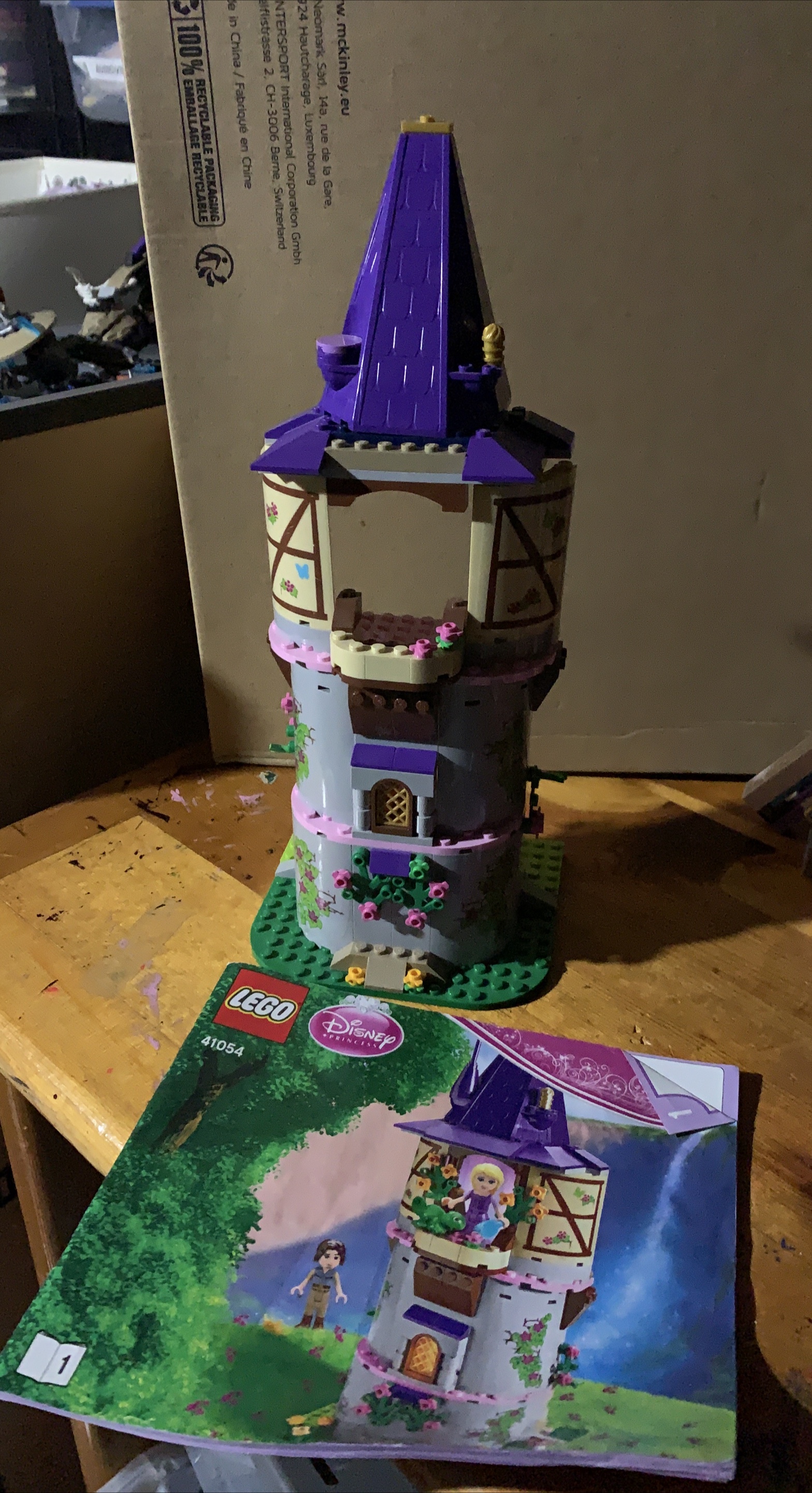 LEGO Disney Princess Rapunzel's Tower 41054 thumbnail
