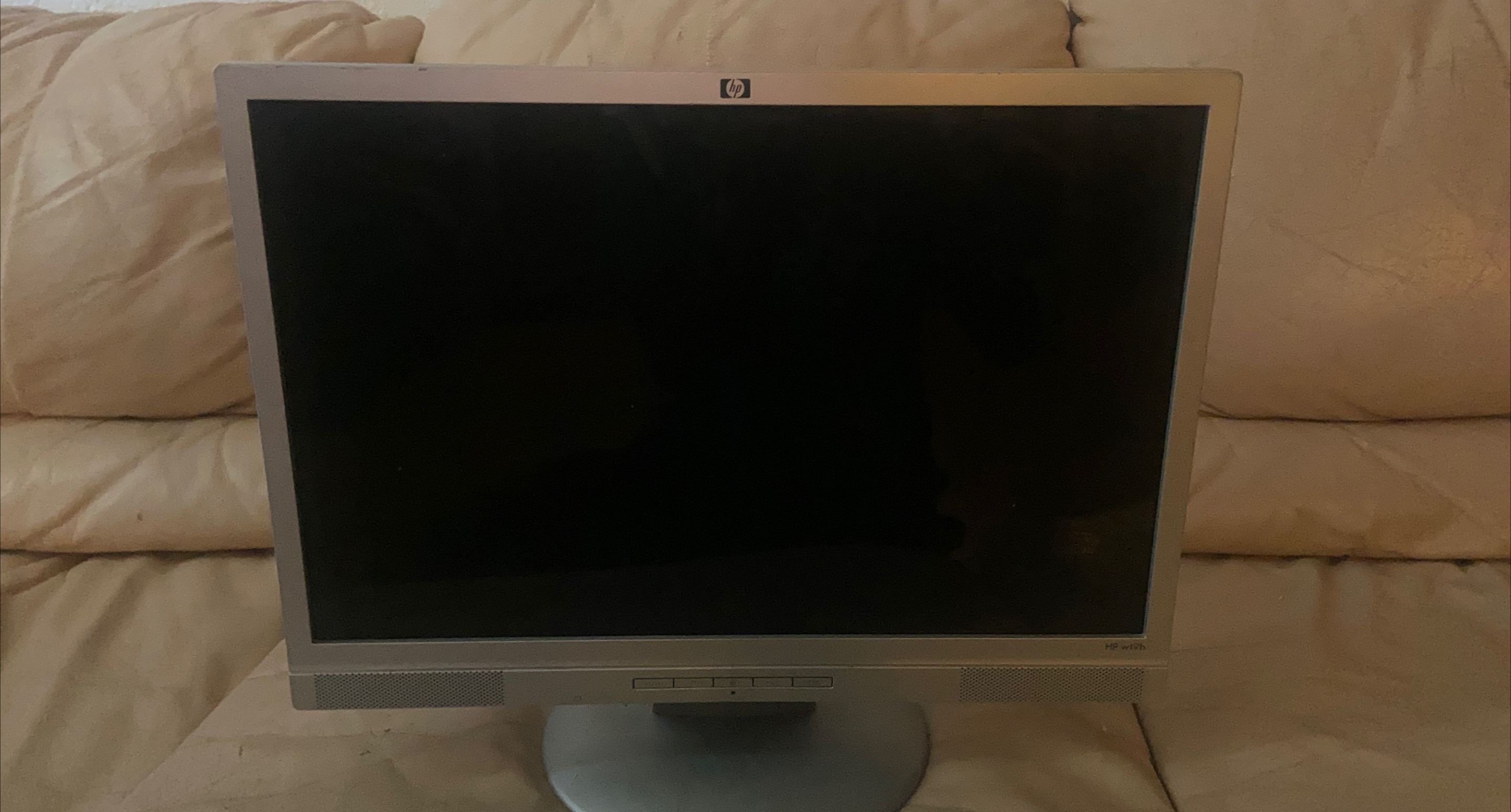 HP w1707 17-inch LCD Monitor thumbnail