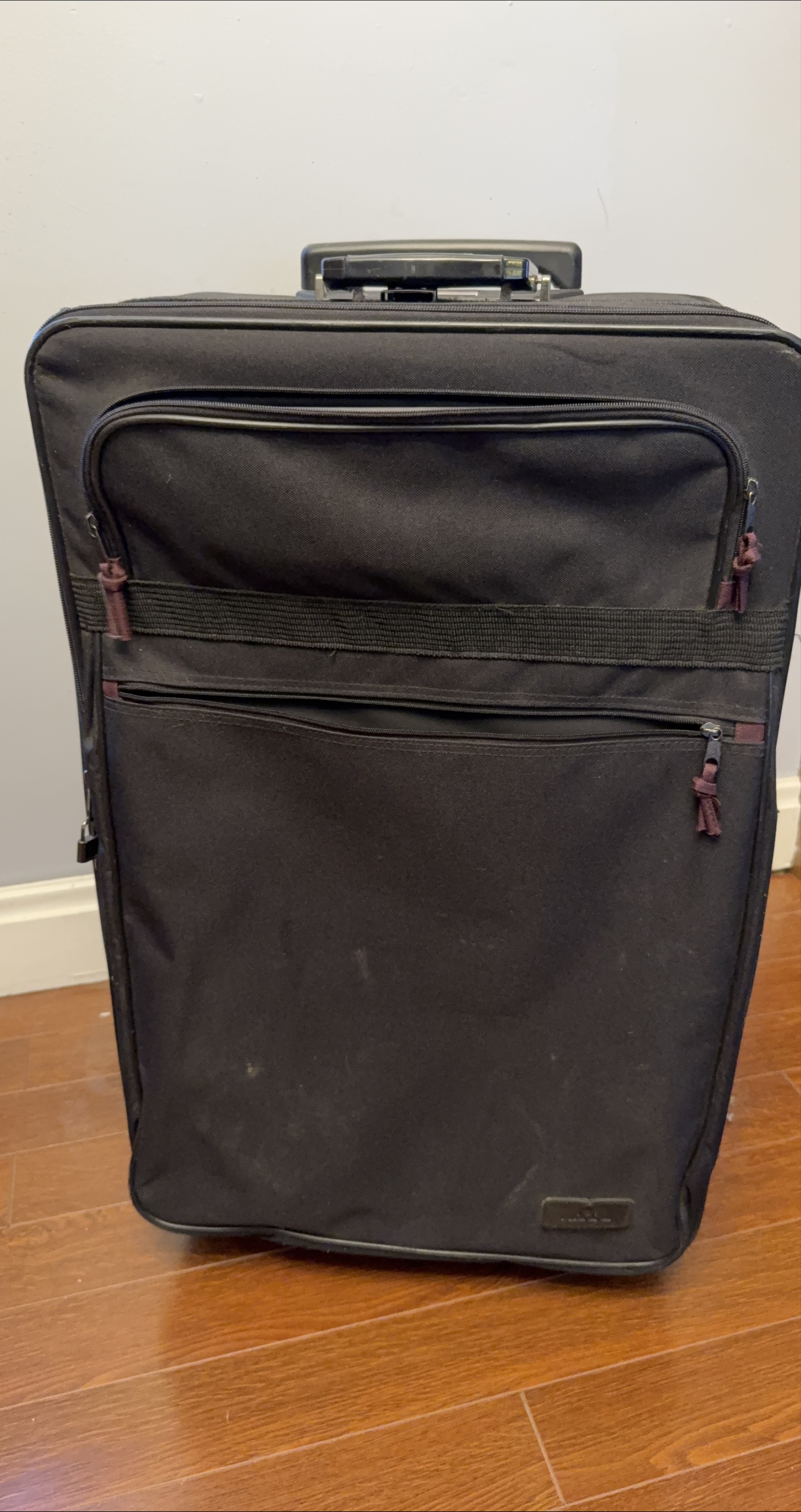 Roots Black Carry-On Luggage thumbnail