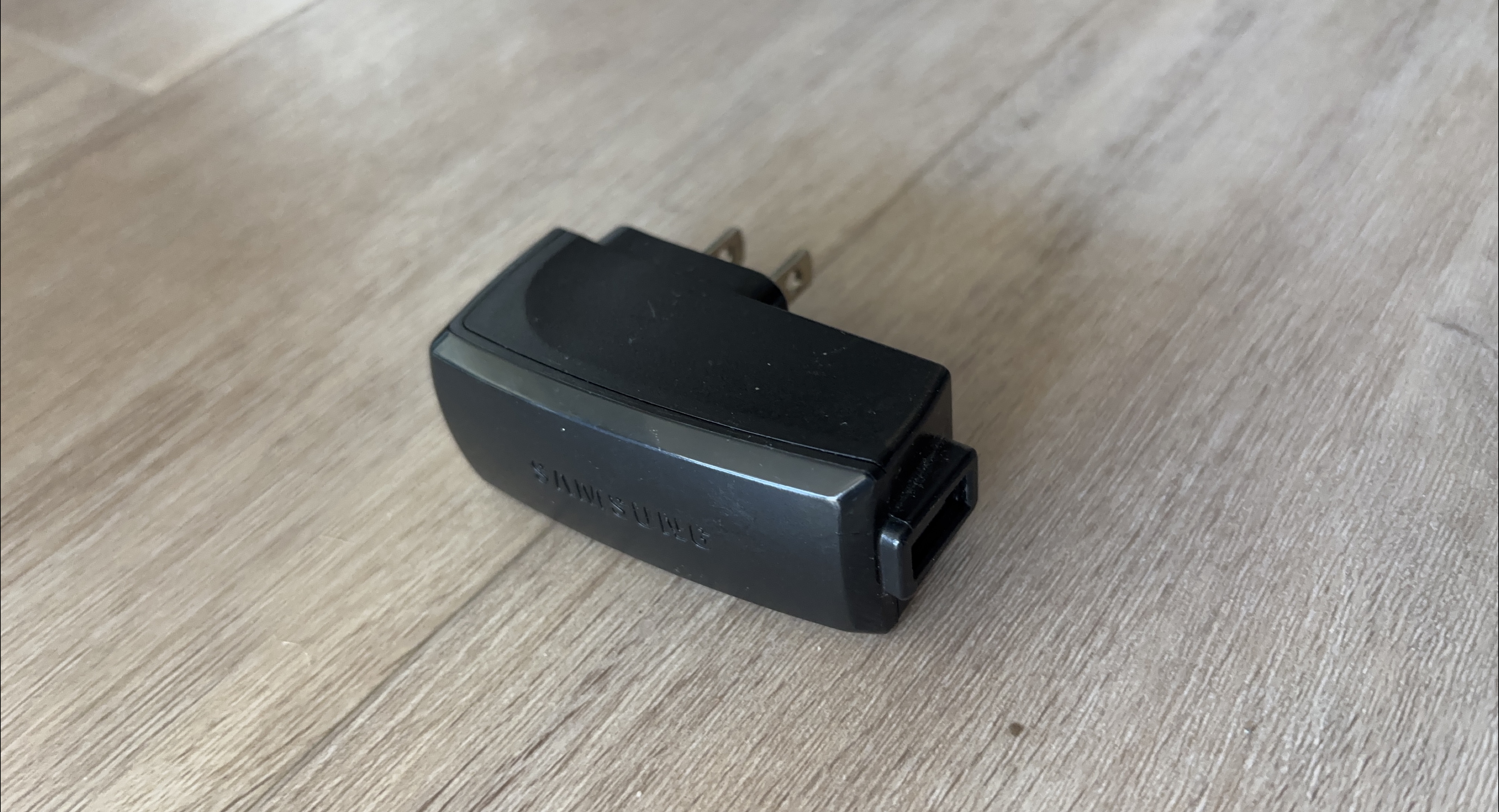 Samsung USB Charger - Black thumbnail