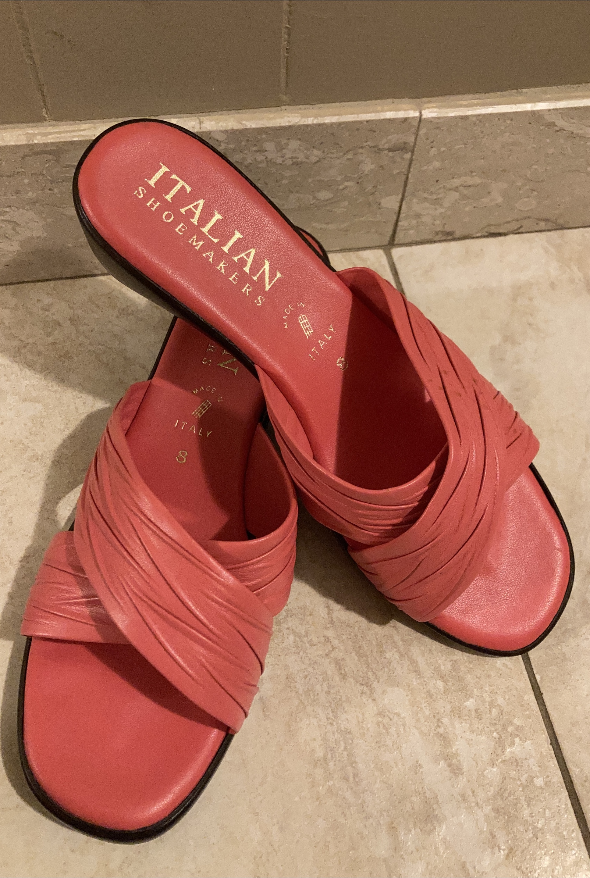 Italian Shoemakers Pink Sandals - Size 8 thumbnail