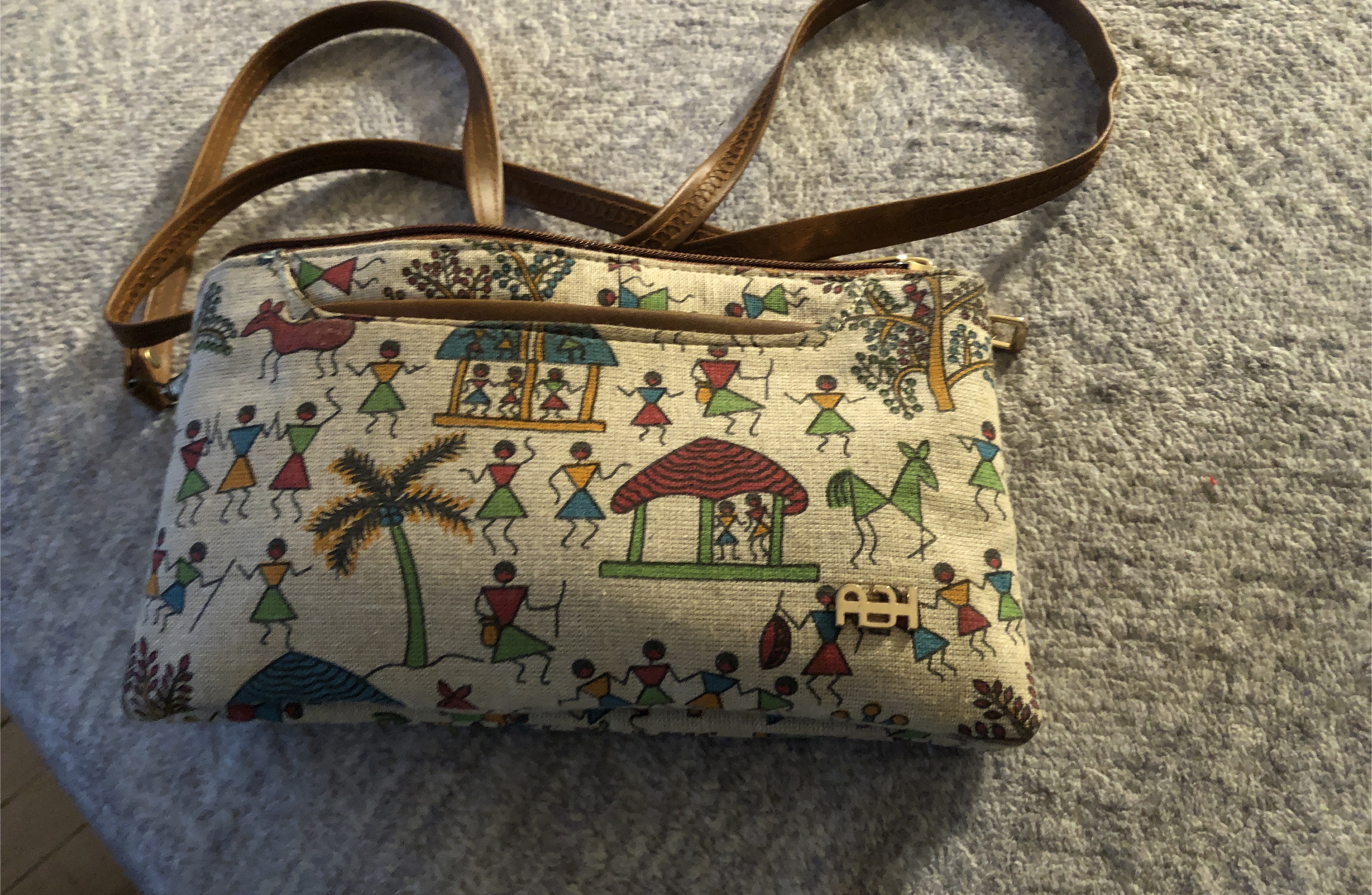Handmade Shoulder Bag with Warli Print thumbnail