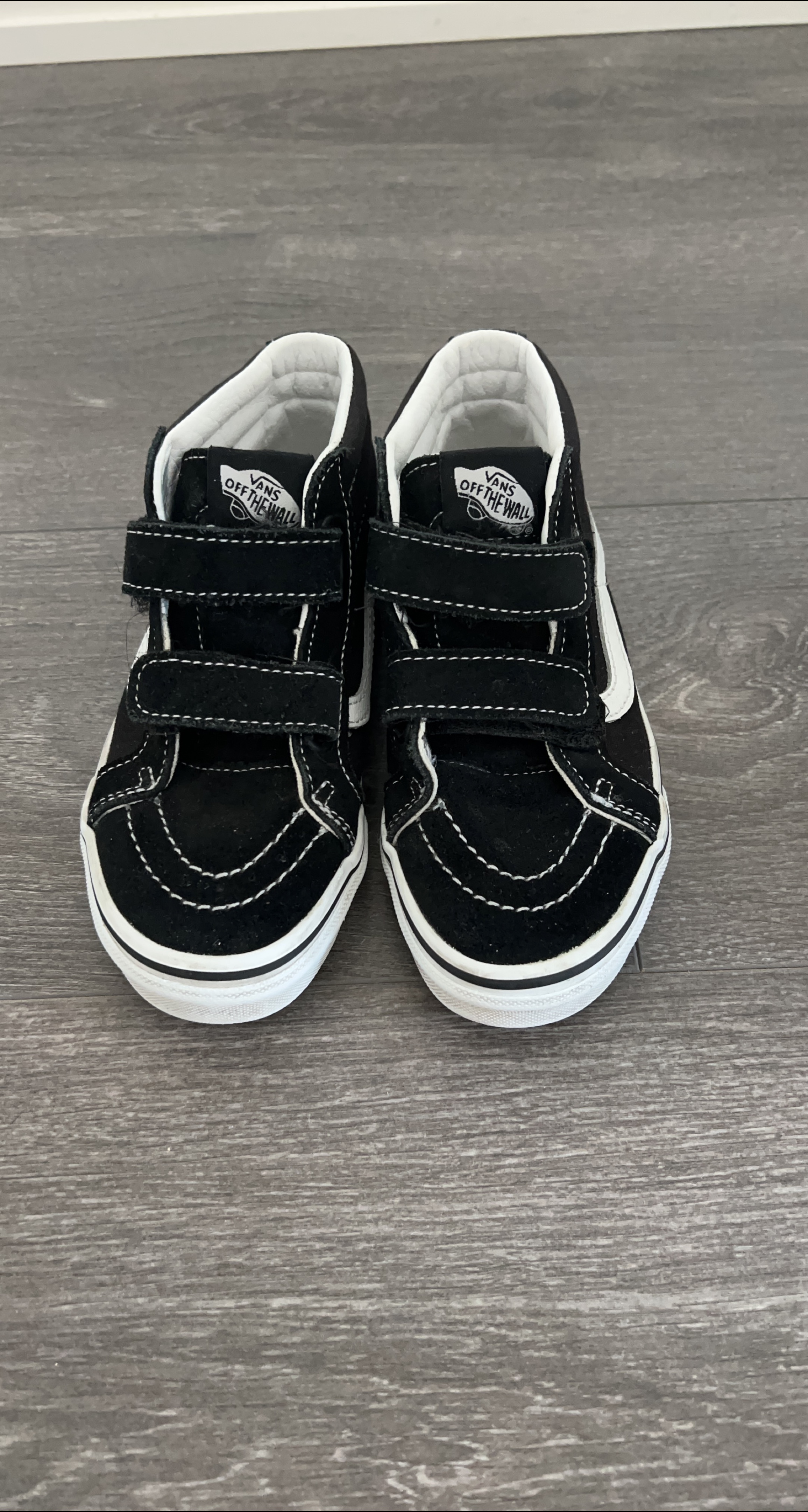 Vans Off The Wall Black Sneakers Size 1 thumbnail