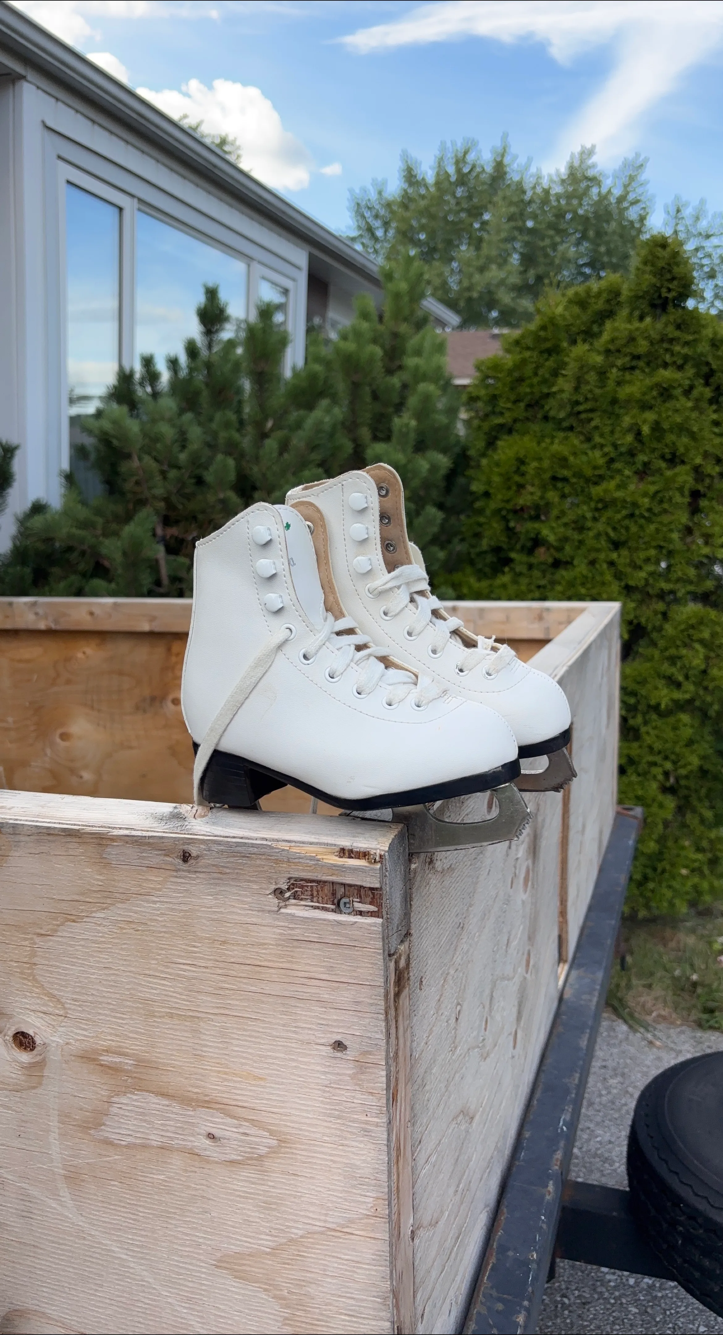 Sherwood Figure Skates