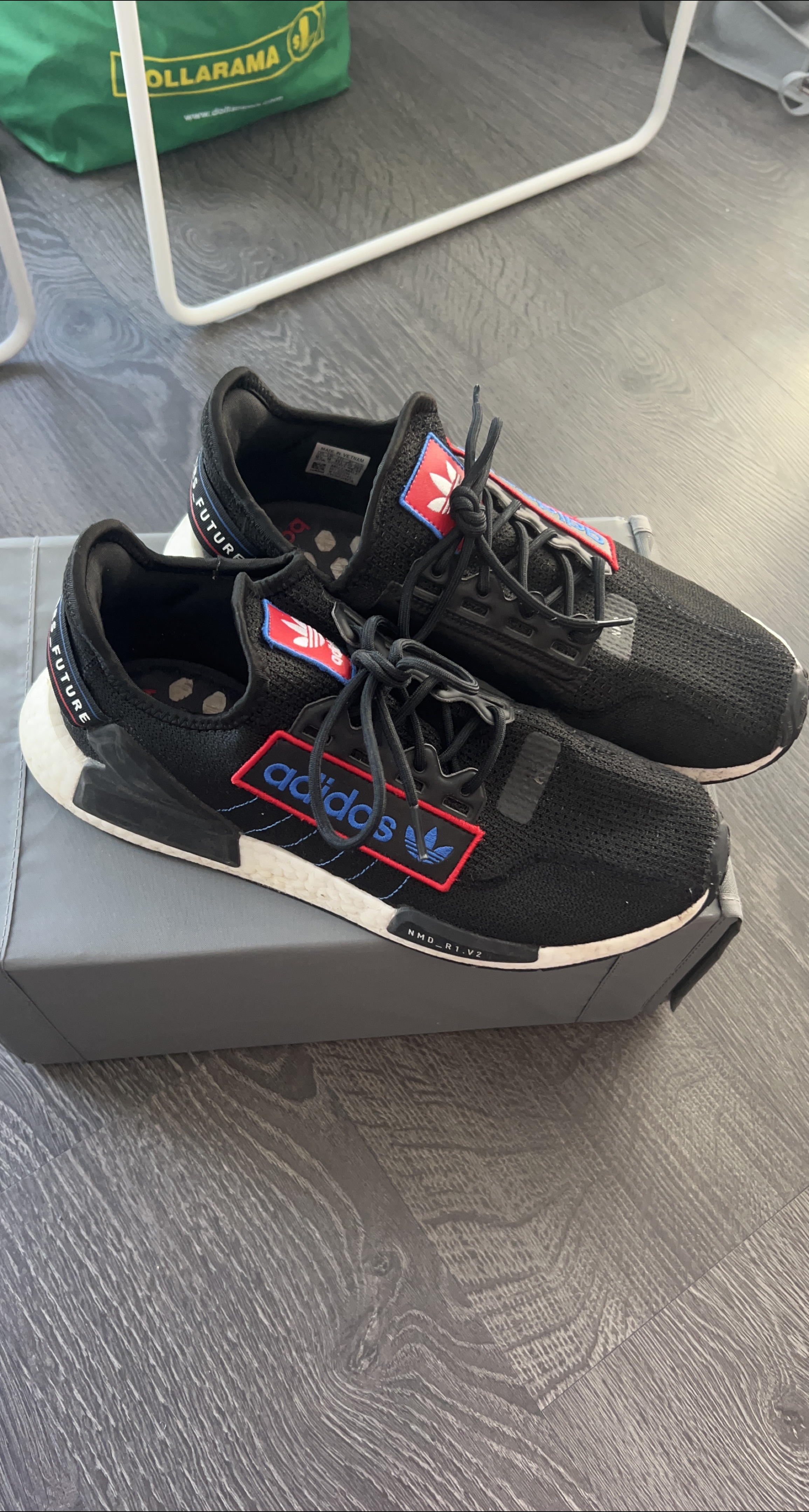 Adidas NMD R1 V2 Black Sneakers