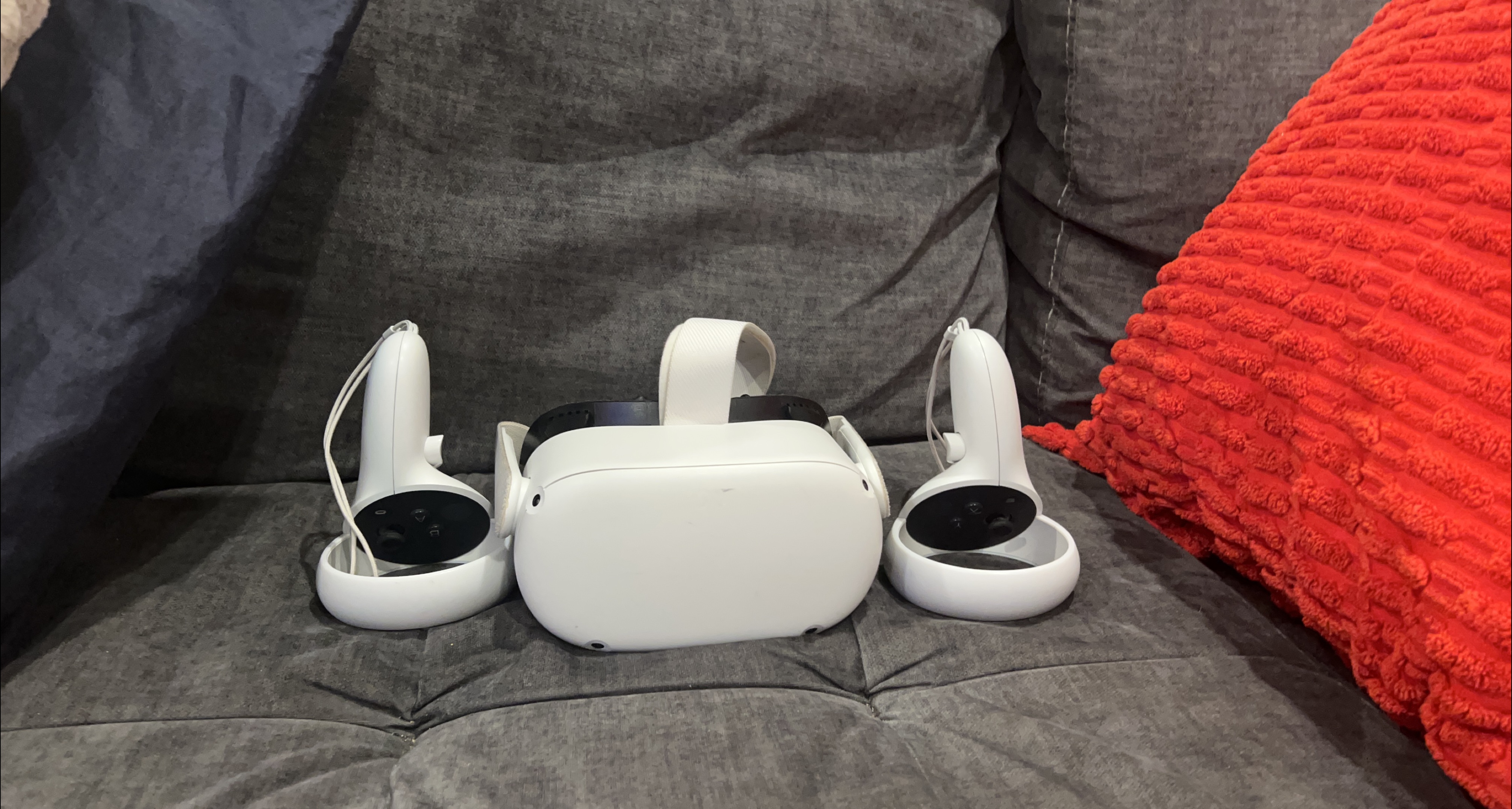 Meta Quest 2 VR Headset thumbnail
