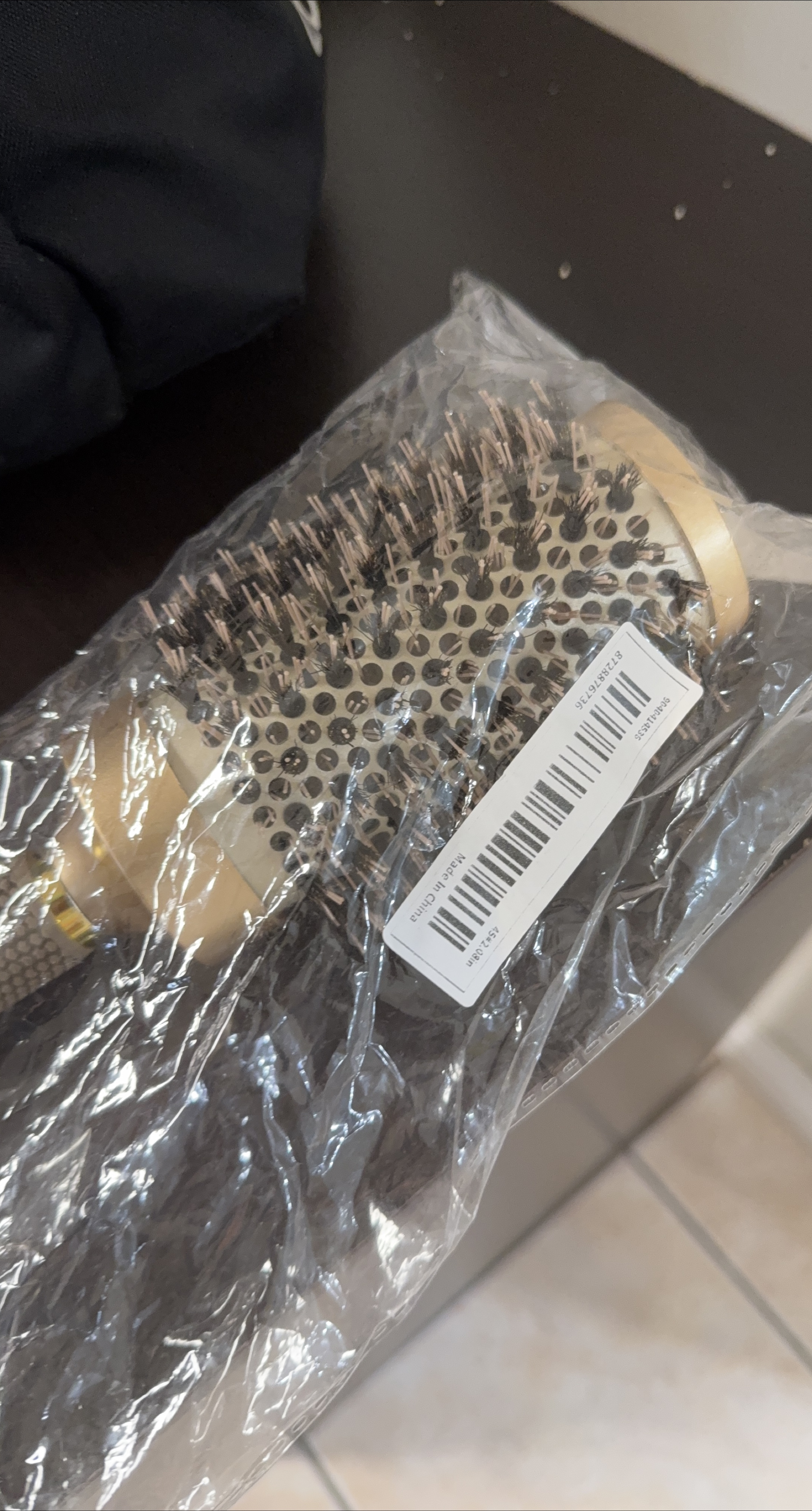 Round Hair Brush - New in Packaging thumbnail