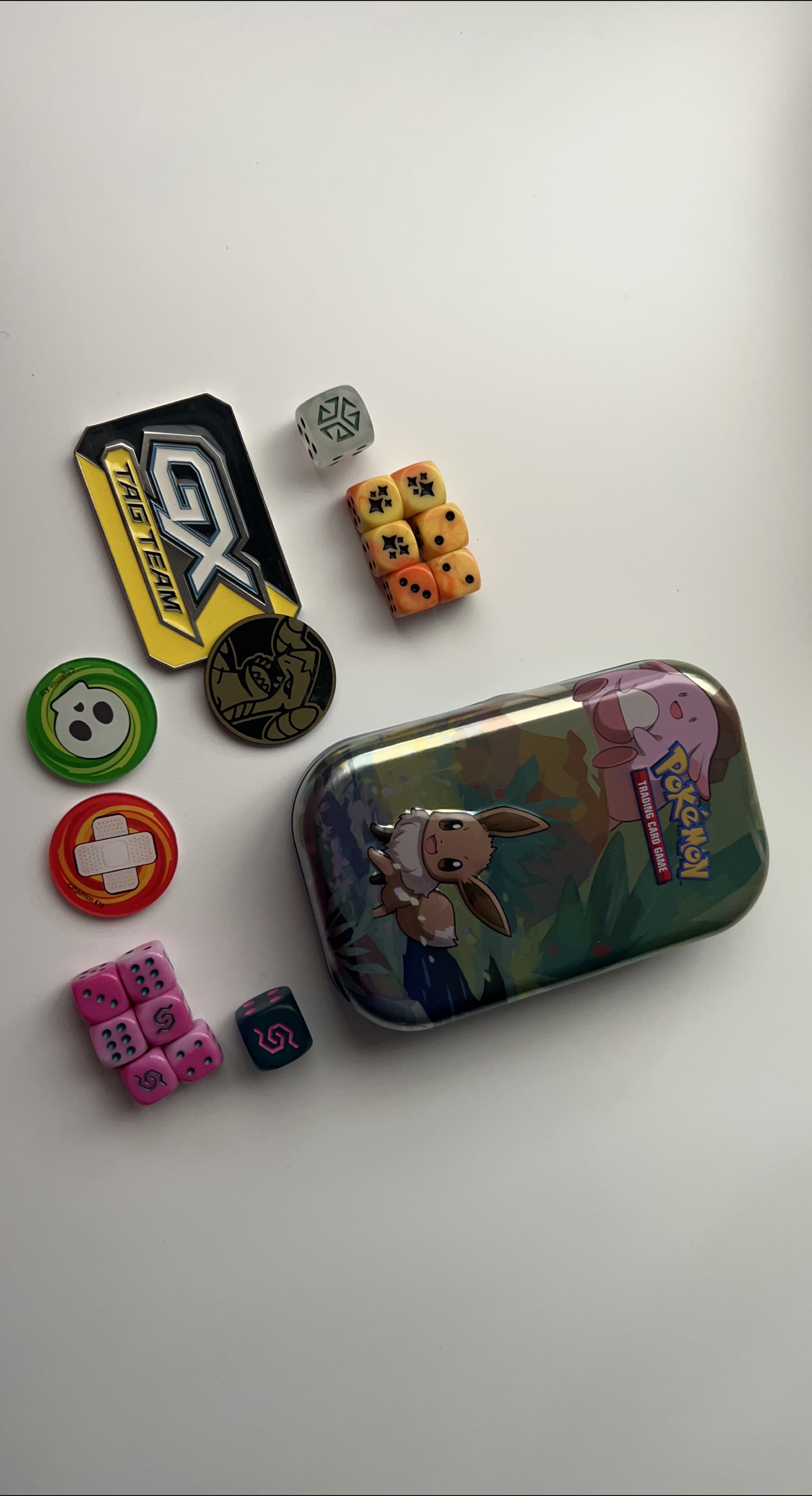 Pokémon Trading Card Game Eevee Tin with Accessories thumbnail