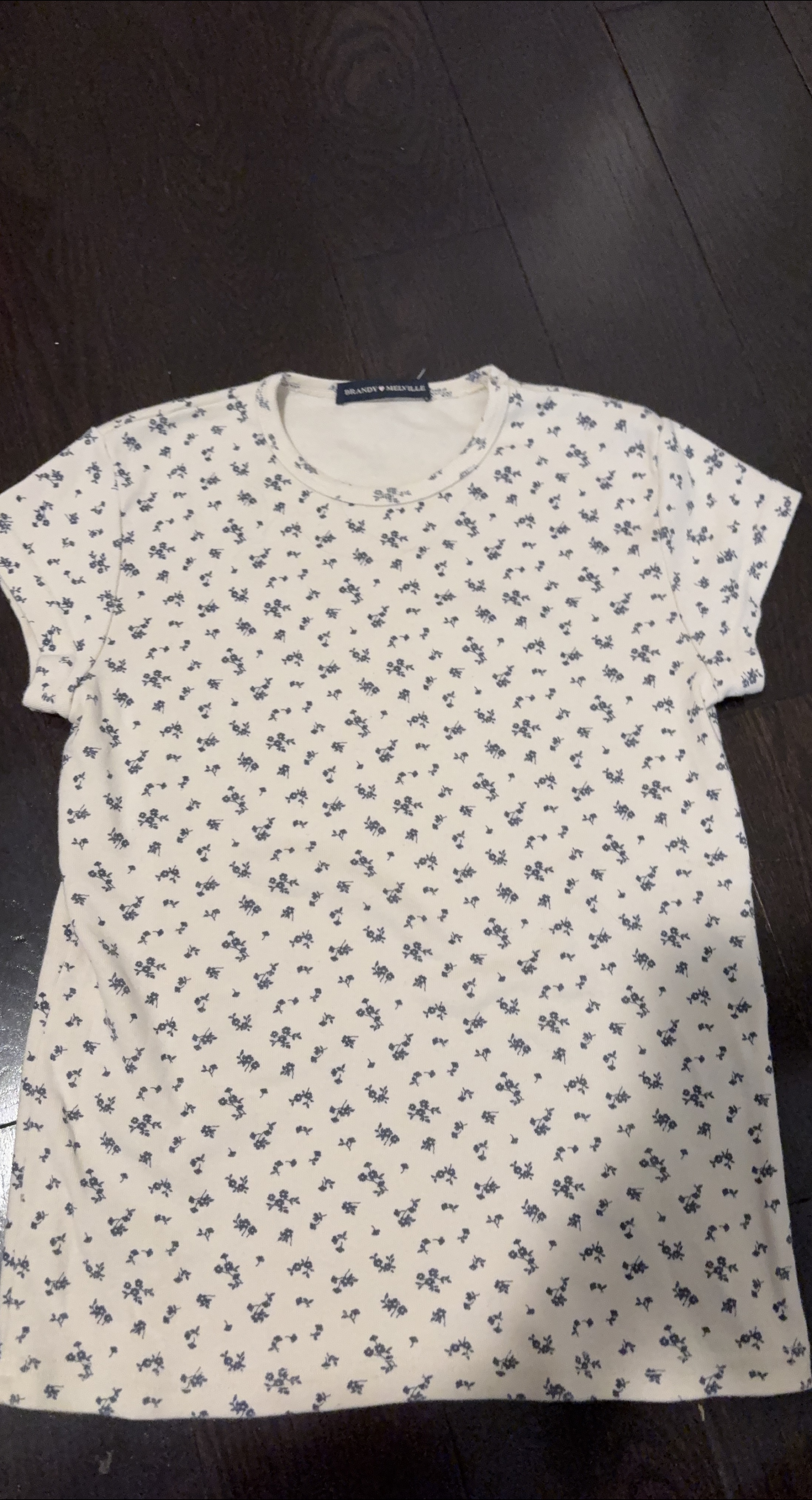 Brandy Melville Floral T-Shirt thumbnail