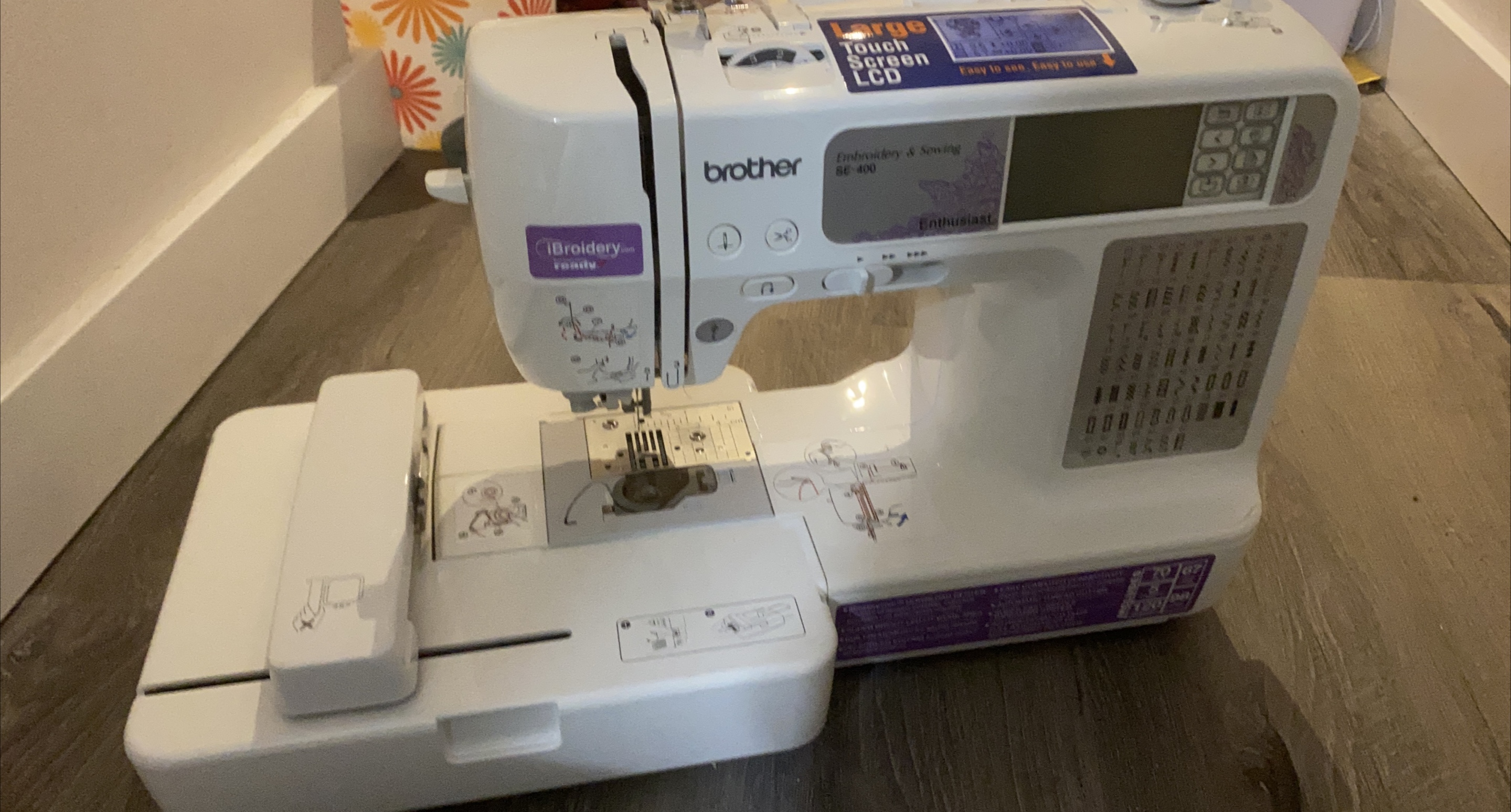 Brother SE-400 Sewing and Embroidery Machine