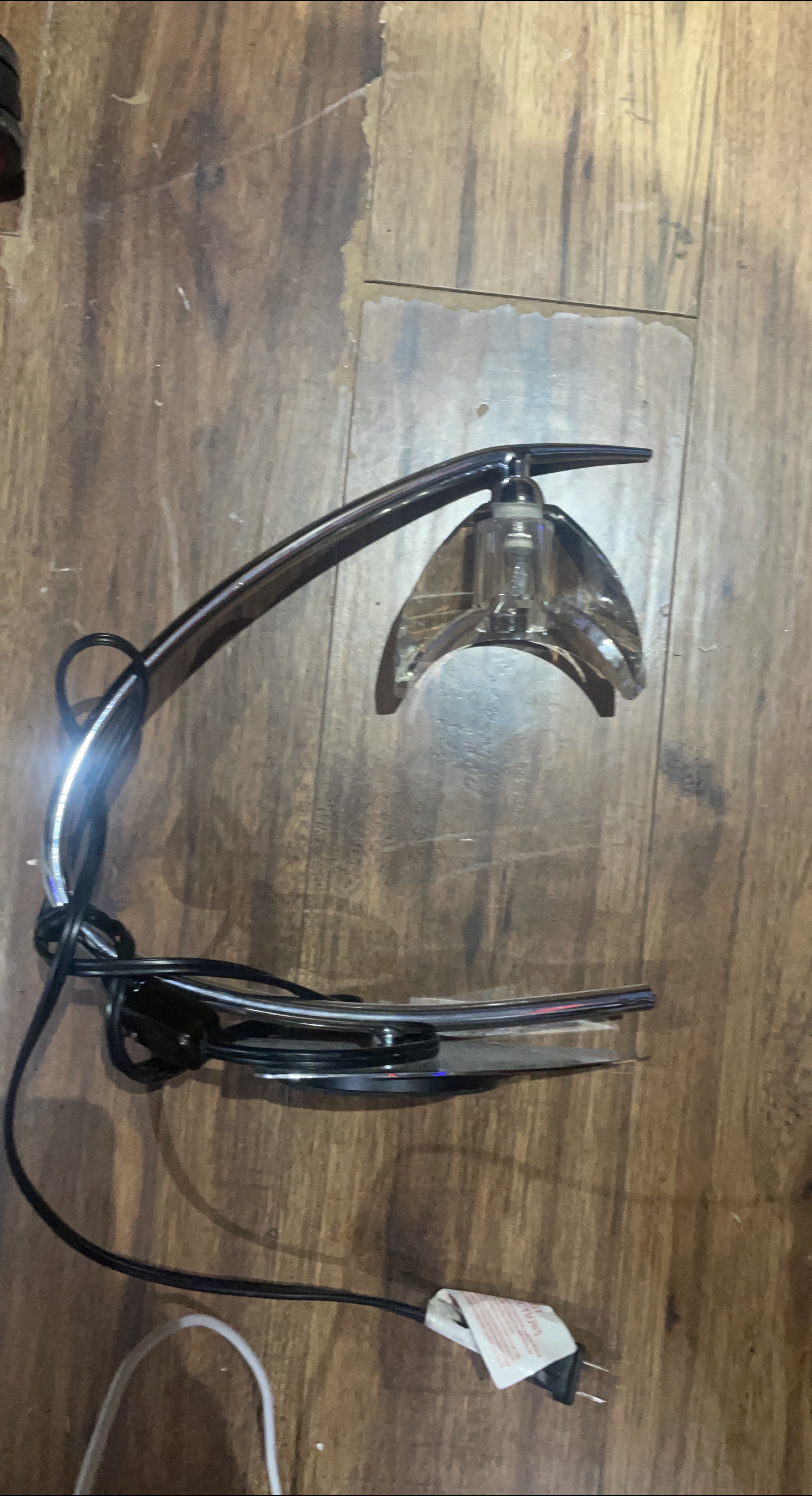 Desk Lamp has the brightness settings thumbnail