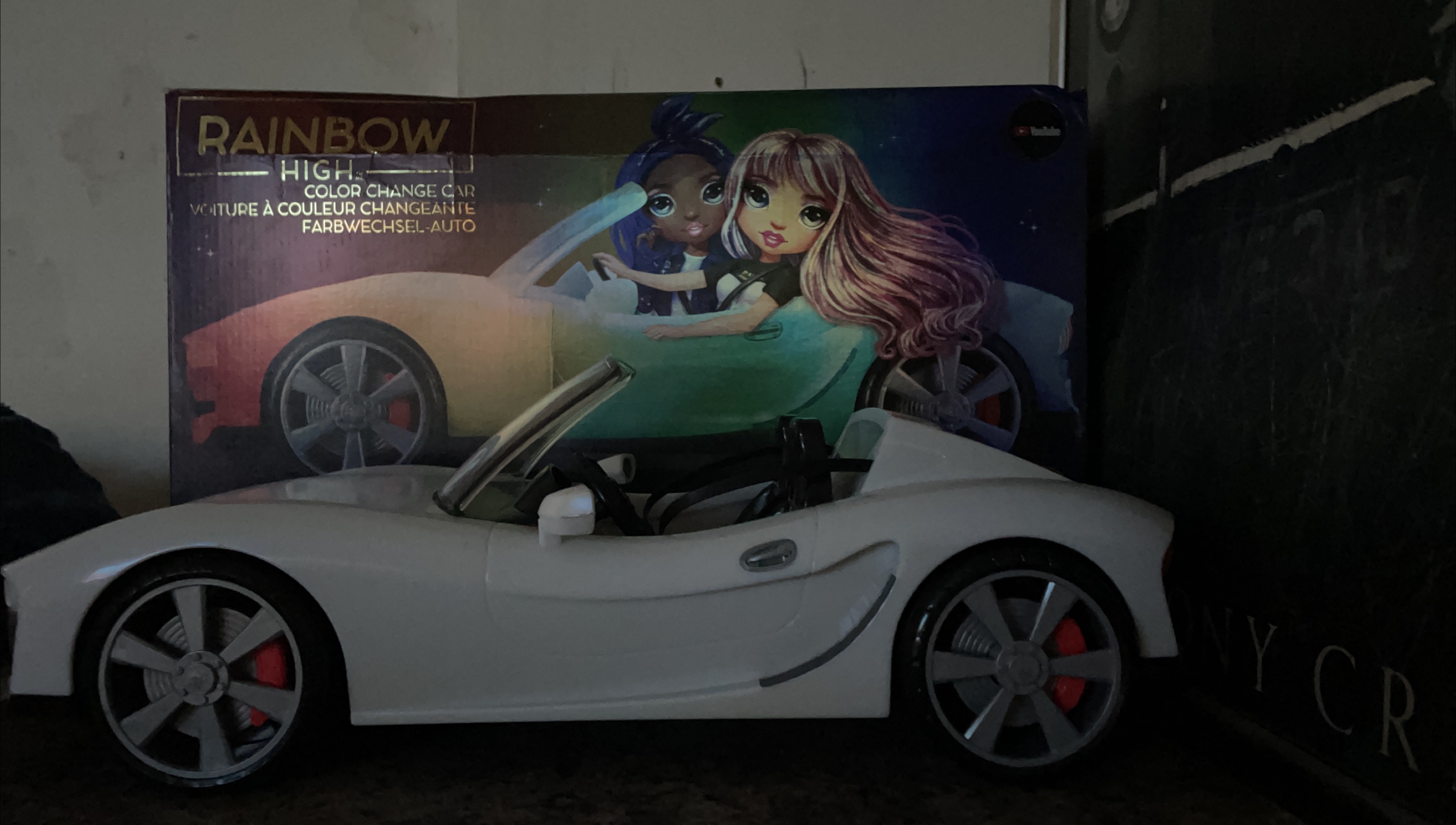 Rainbow High Color Change Car thumbnail