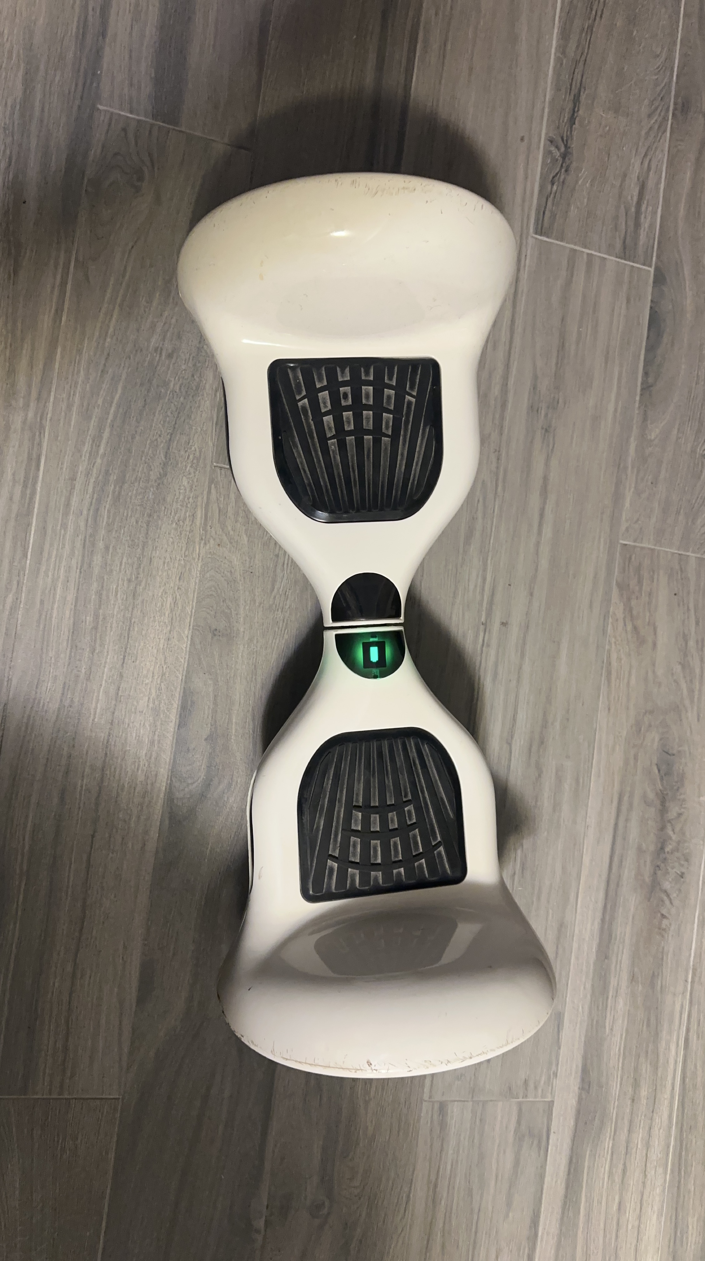 White Hoverboard - Great Condition! thumbnail