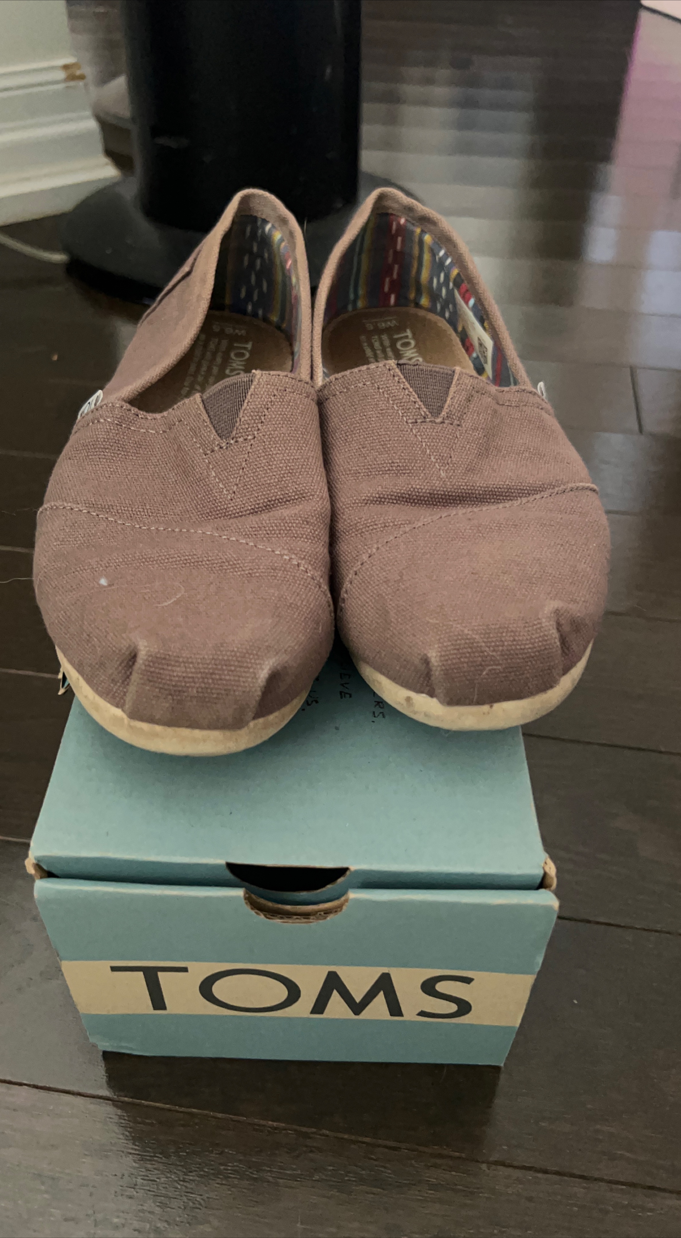 TOMS Classic Slip-On Shoes - Size 6 thumbnail