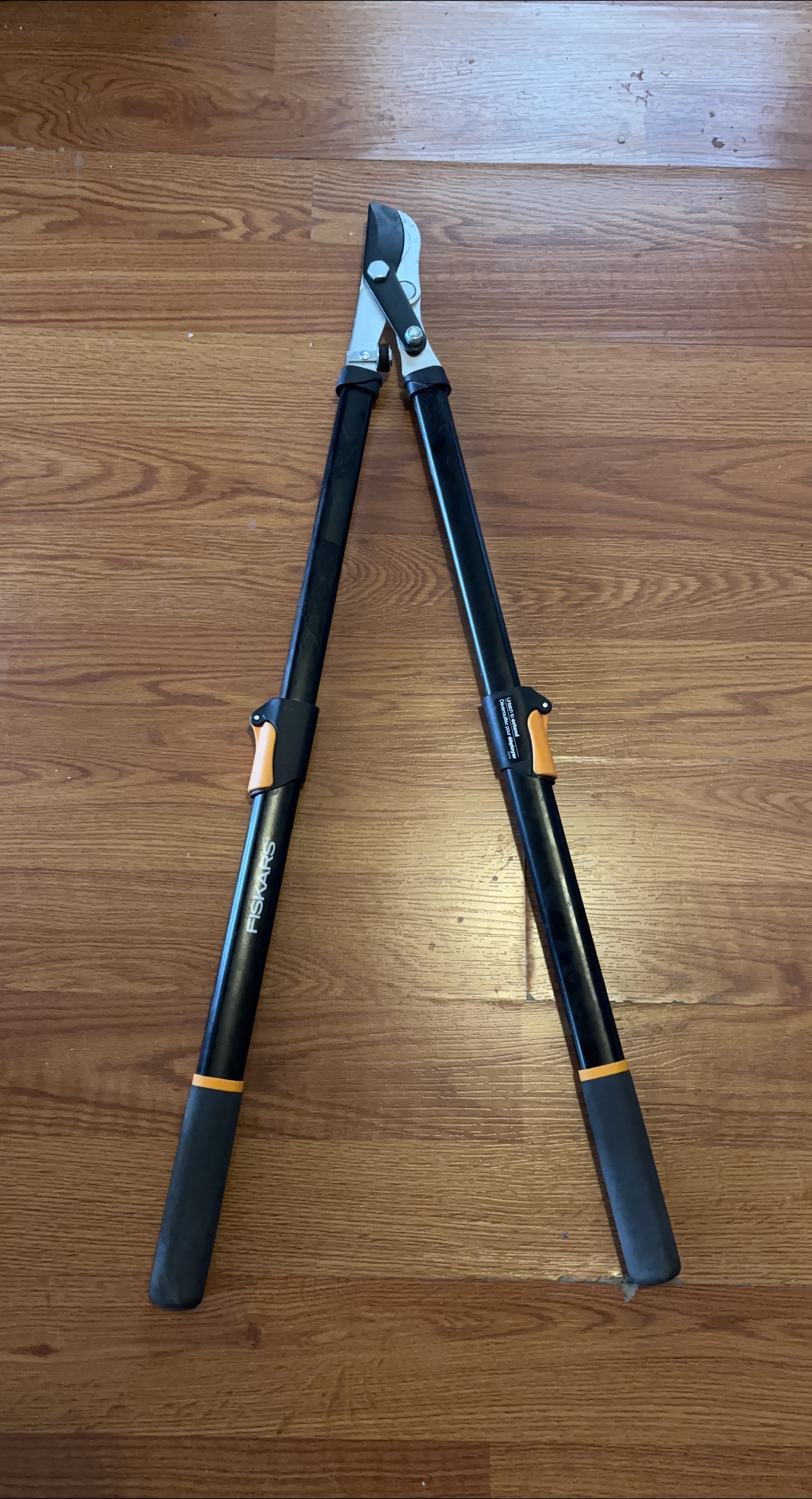 Fiskars Extendable Tree Pruner thumbnail