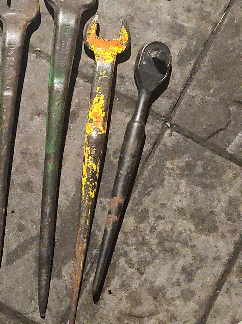 Used spud wrenches thumbnail