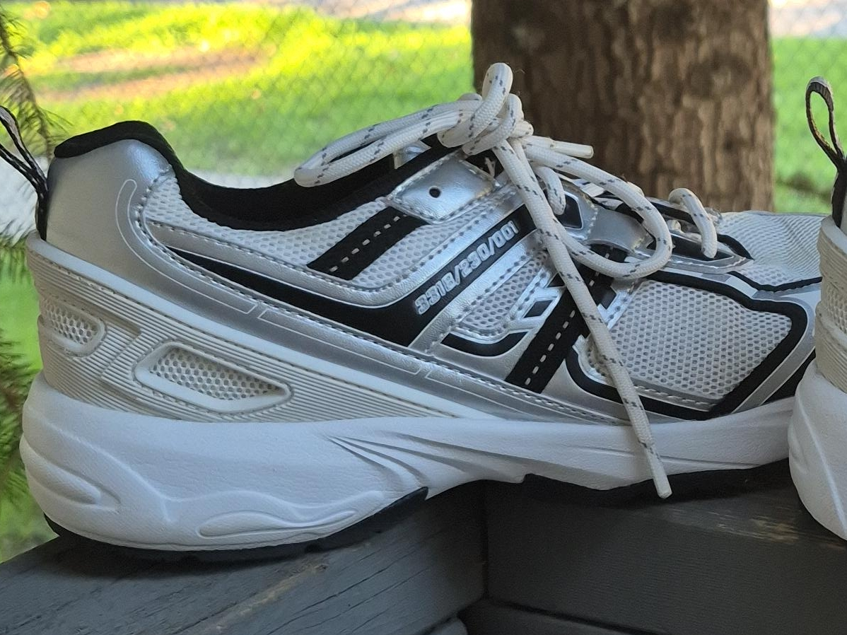 Saucony 3318/230/001 Silver/White Sneakers thumbnail