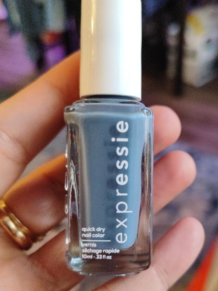 Essie Expressie Quick Dry Nail Color image indicator(1)