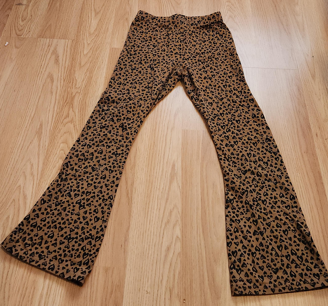 Girl's Heart Print Flare Leggings - Size M (8) thumbnail