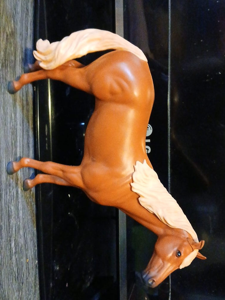 Horse Figurine thumbnail