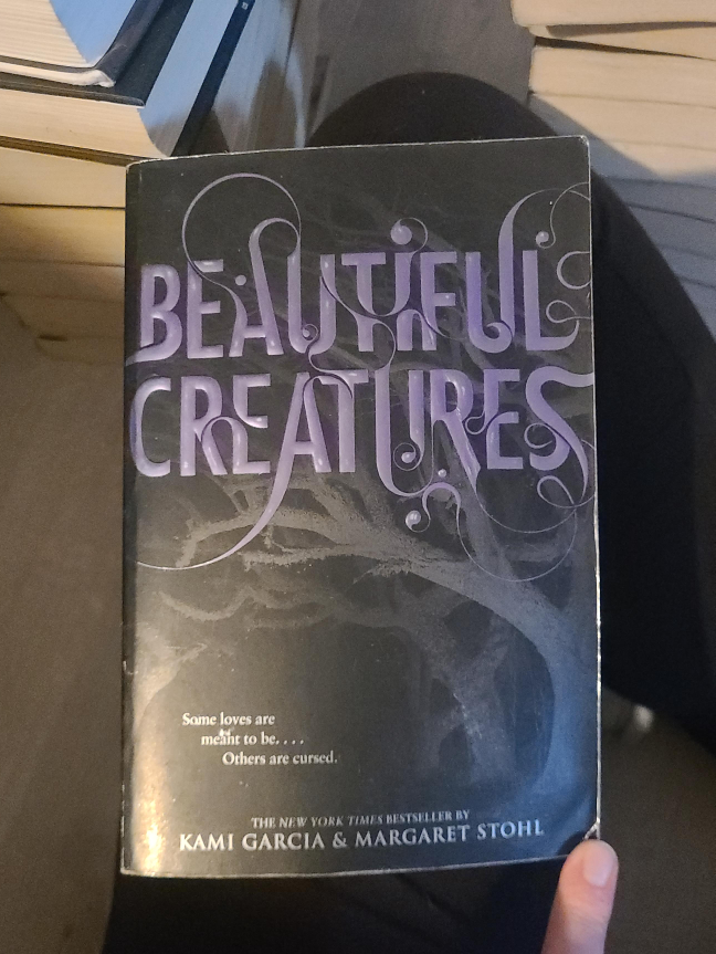 Beautiful Creatures by Kami Garcia & Margaret Stohl thumbnail