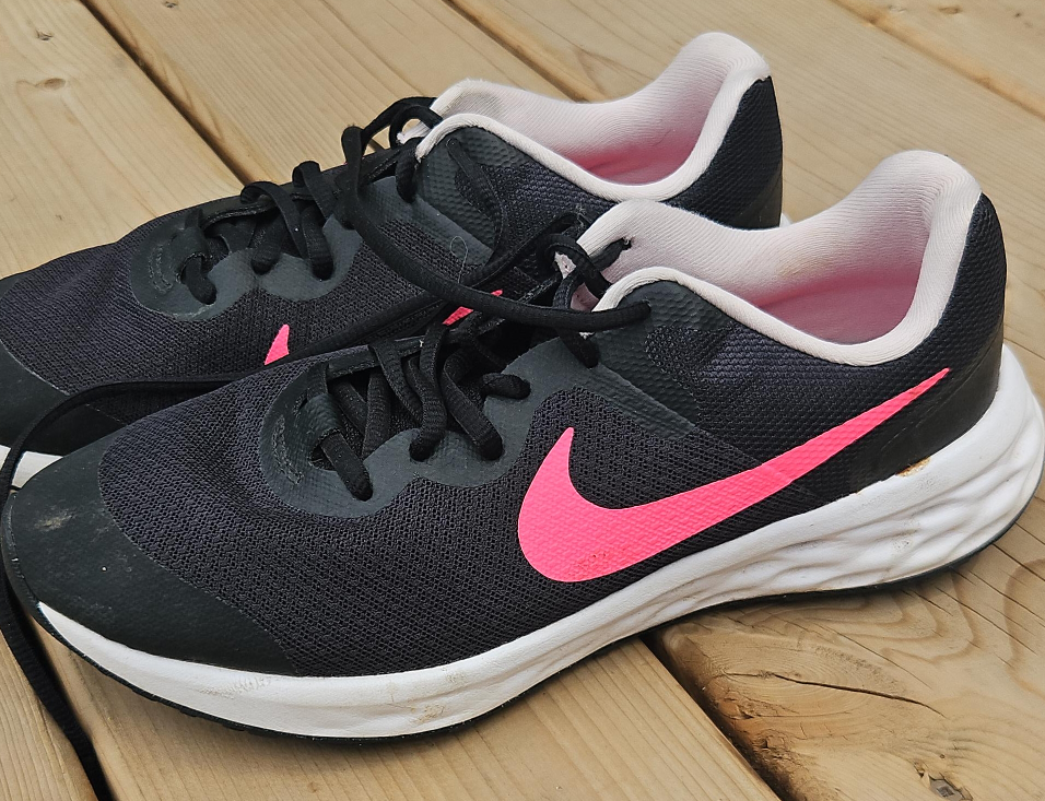 Nike Revolution 6 Running Shoes - Black/Pink thumbnail
