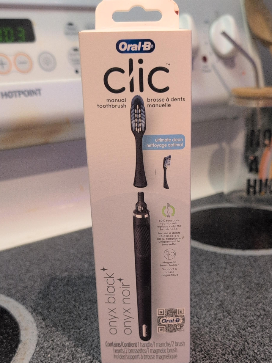 Oral-B Clic Onyx Black Manual Toothbrush thumbnail