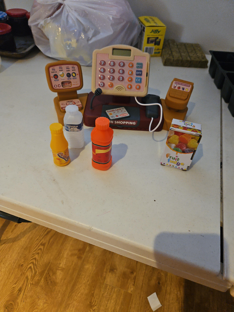 Toy Cash Register with Accessories thumbnail