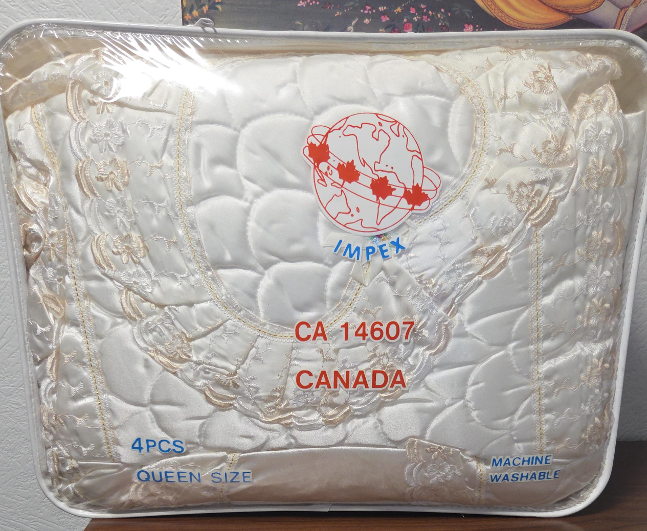 IMEX Queen Size Bedspread - New in Package! thumbnail