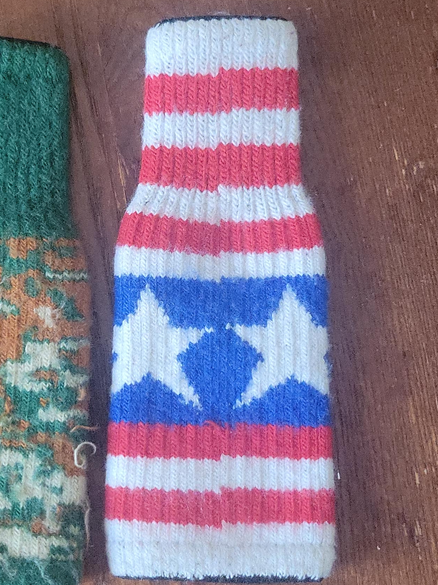 2 Knitted Stretchable Beer Bottle Cozys thumbnail