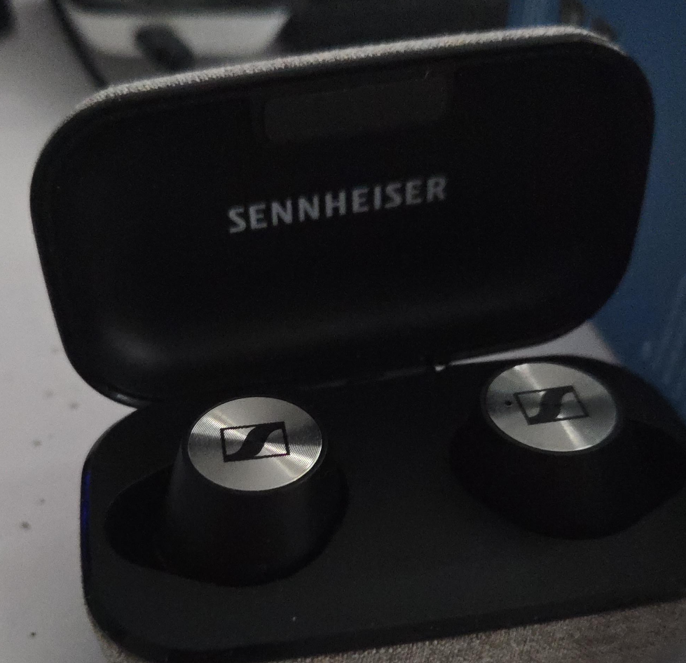 Sennheiser Wireless Earbuds thumbnail