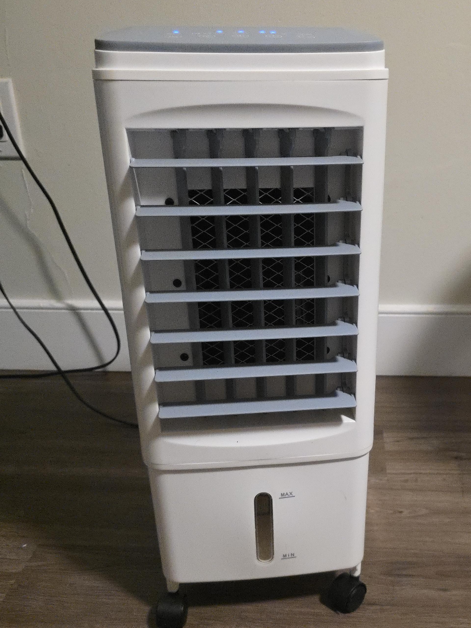 Evaporative Air Cooler with Ice Packs thumbnail