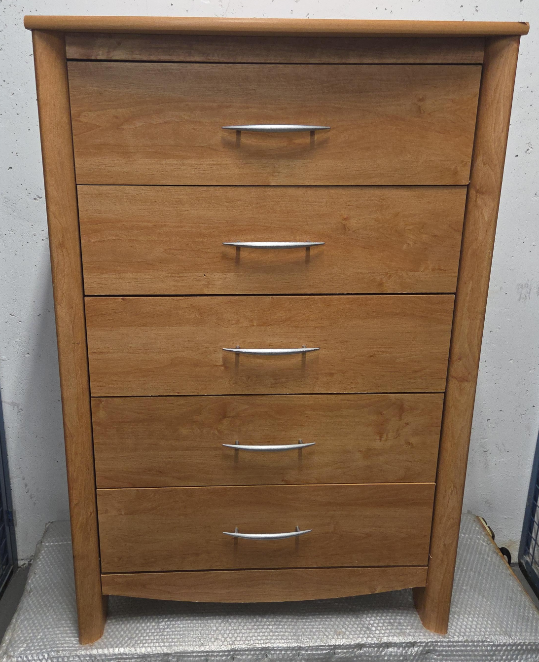 Wooden 5-Drawer Dresser