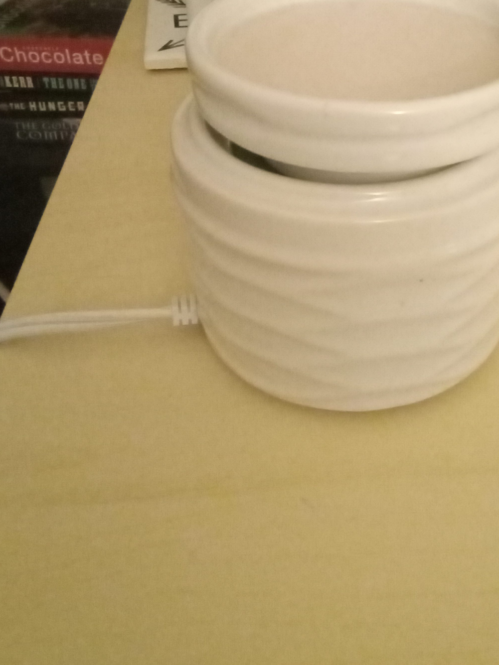 white  ceramic wax melt warmer thumbnail